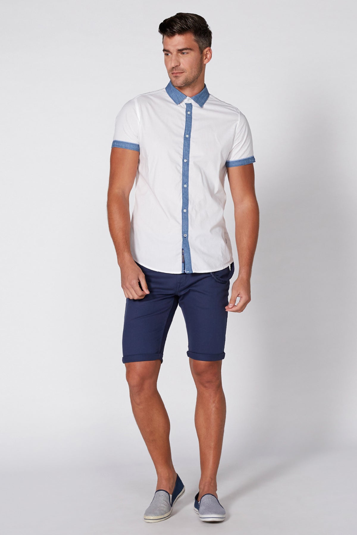 Short Sleeves Shirt with Contrast Placket