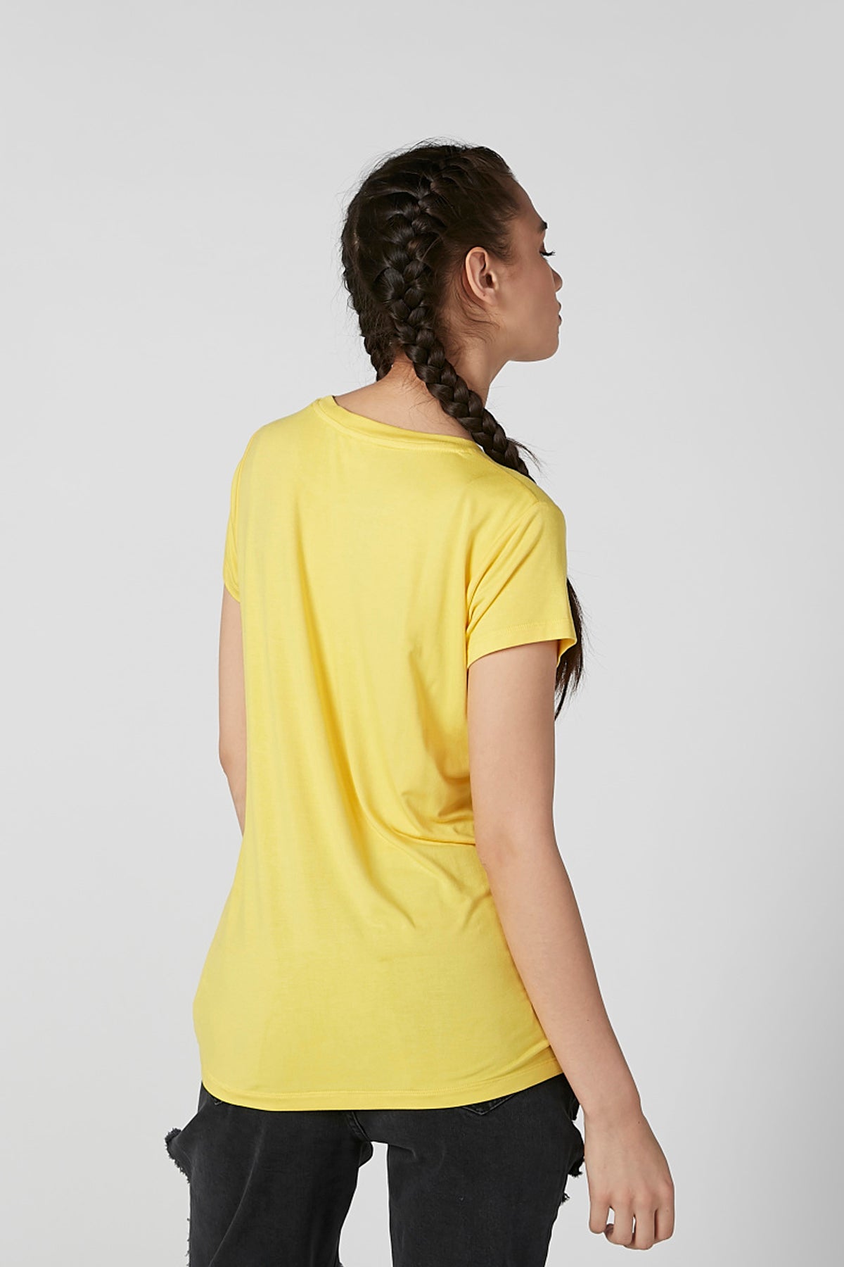 Skinny Fit Tweety Printed T-shirt with Round Neck and Cap Sleeves