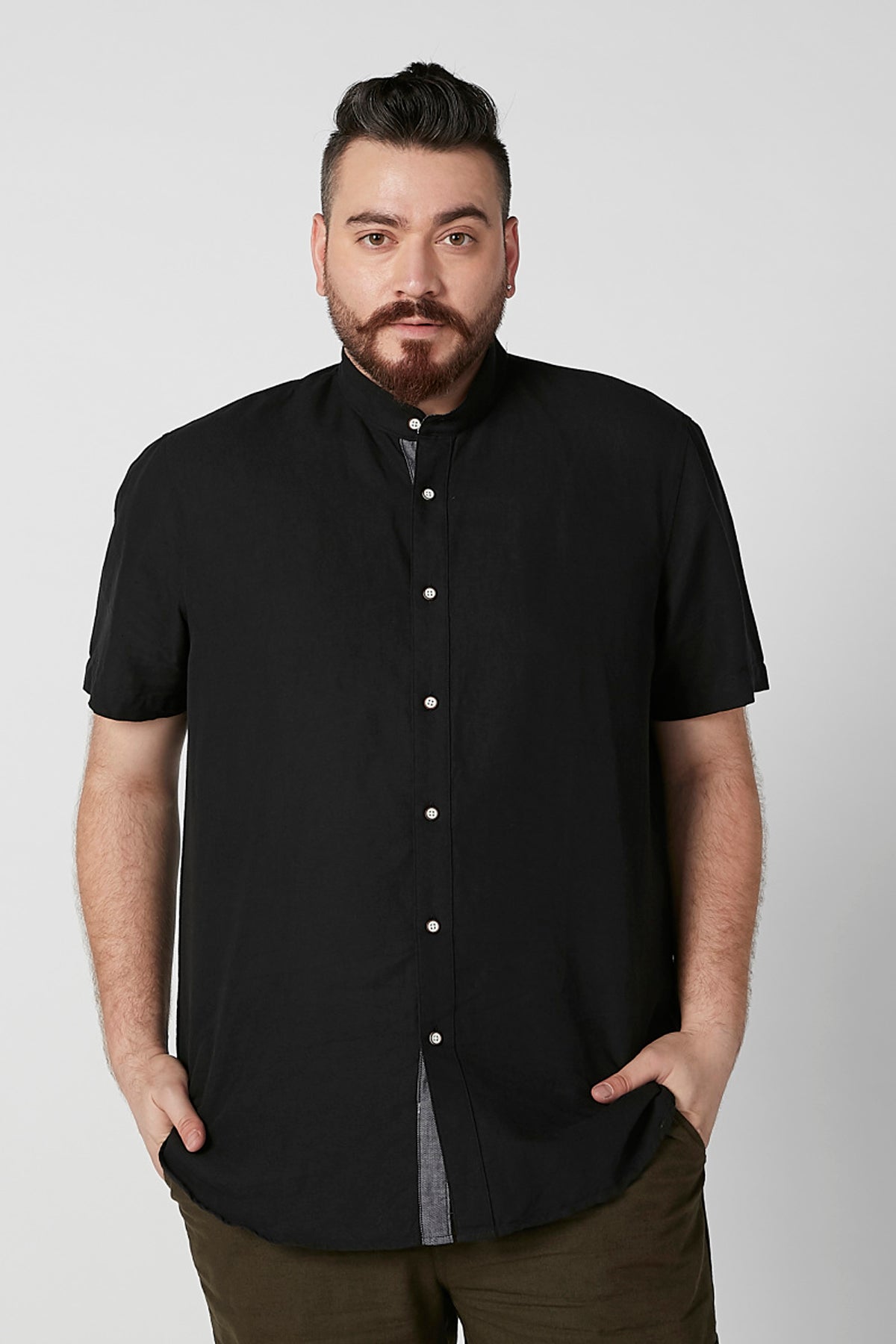 Plain Shirt with Mandarin Collar and Long Sleeves