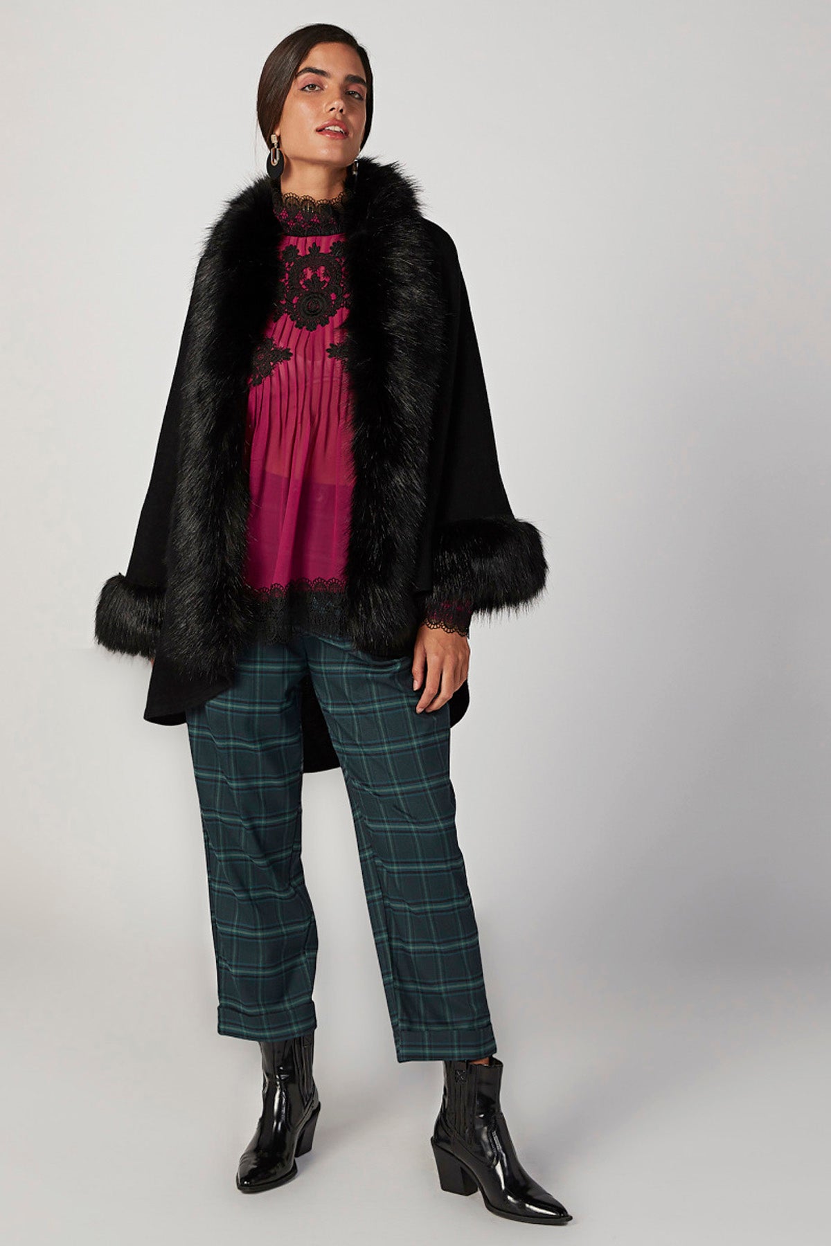 Chequered Mid Waist Pants with Elasticised Waistband and Pocket Detail