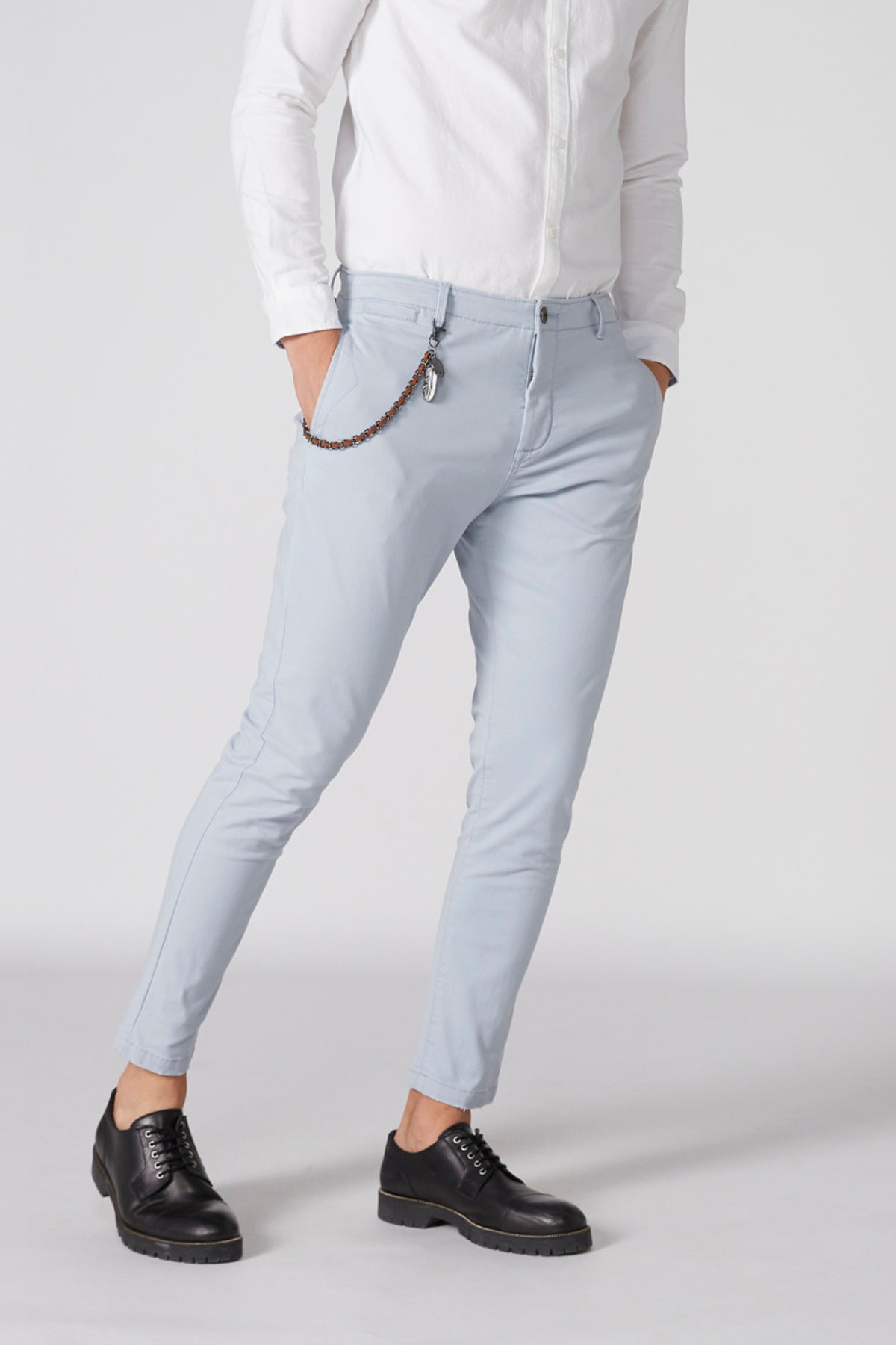 Full Length Chinos with Button Closure and Dog Chain