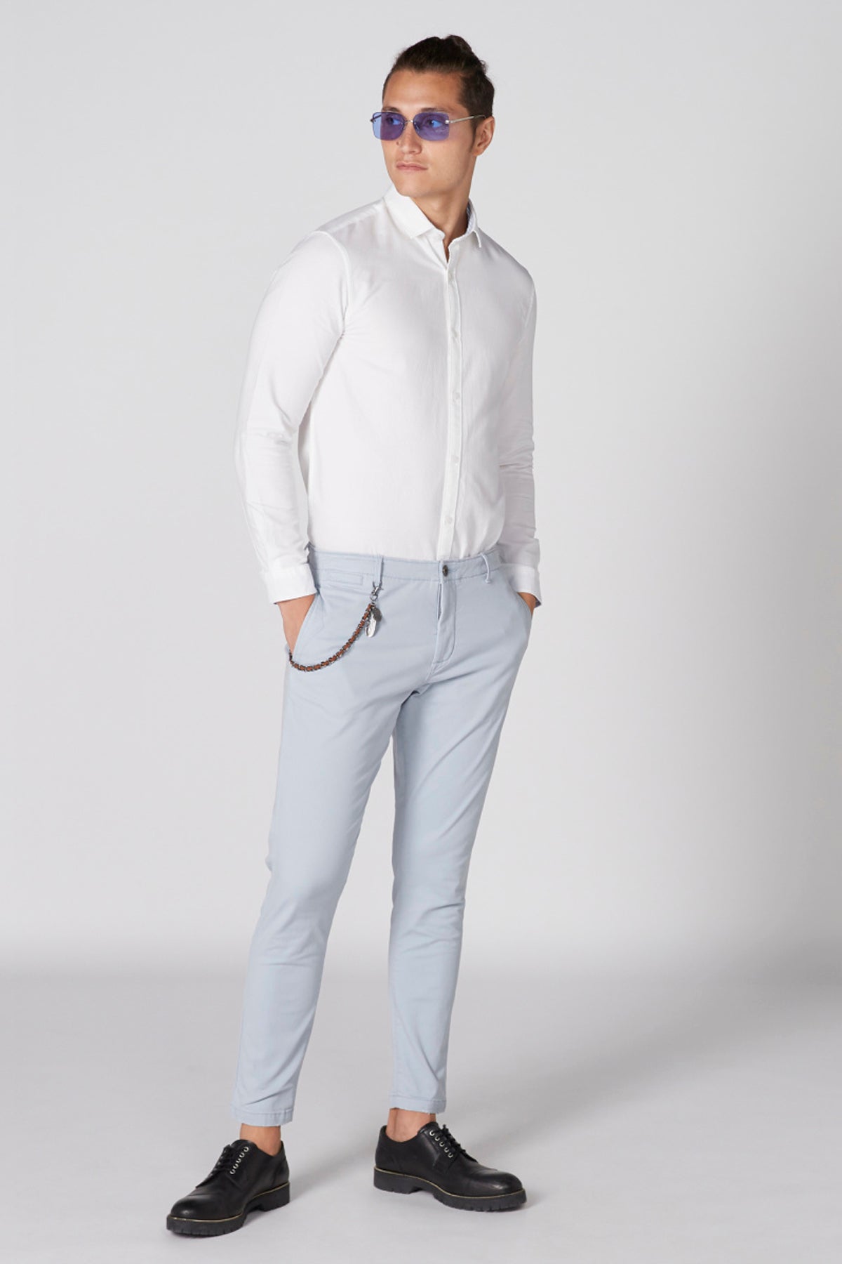 Full Length Chinos with Button Closure and Dog Chain