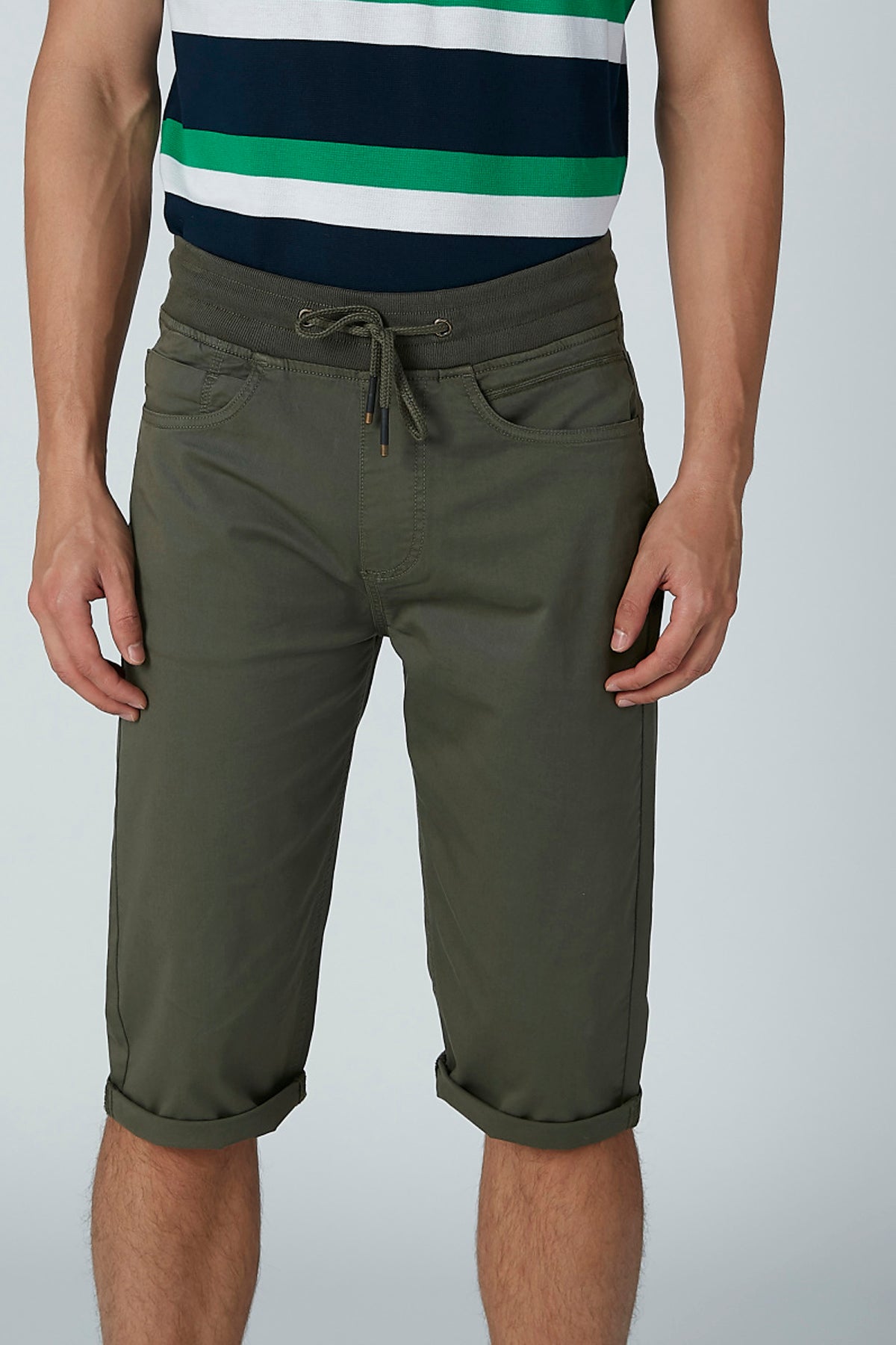 Solid Tapered Shorts with Pocket Detail and Folded Hem