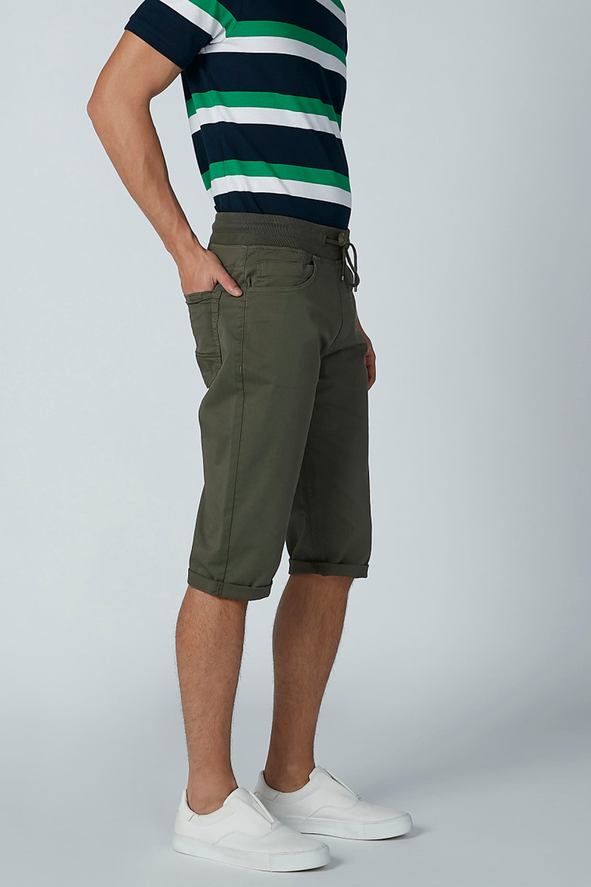 Solid Tapered Shorts with Pocket Detail and Folded Hem
