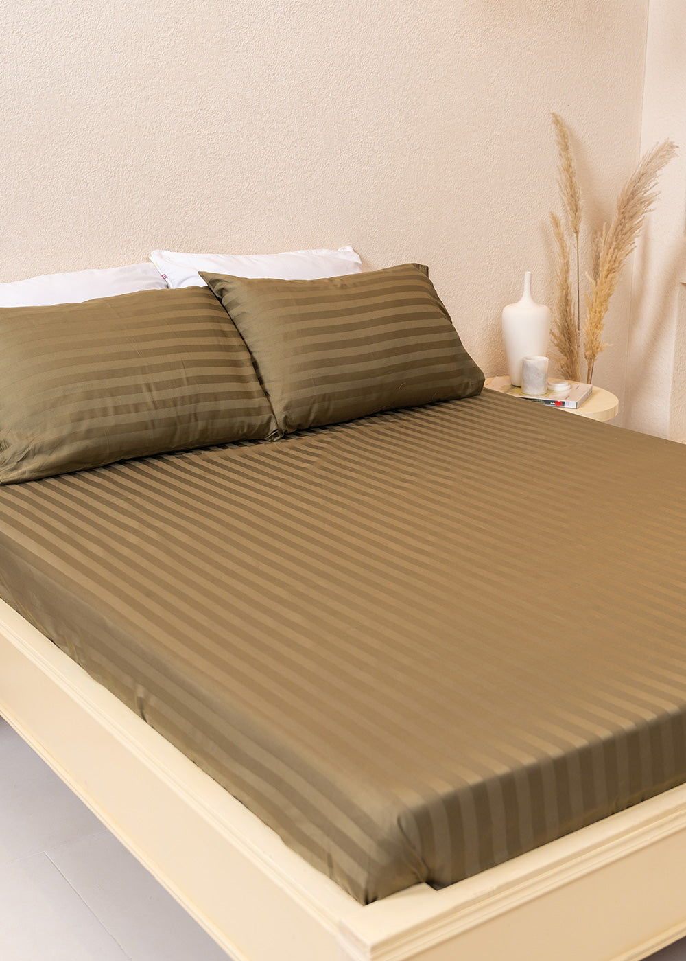 Dyed Stripe Satin Bedsheet