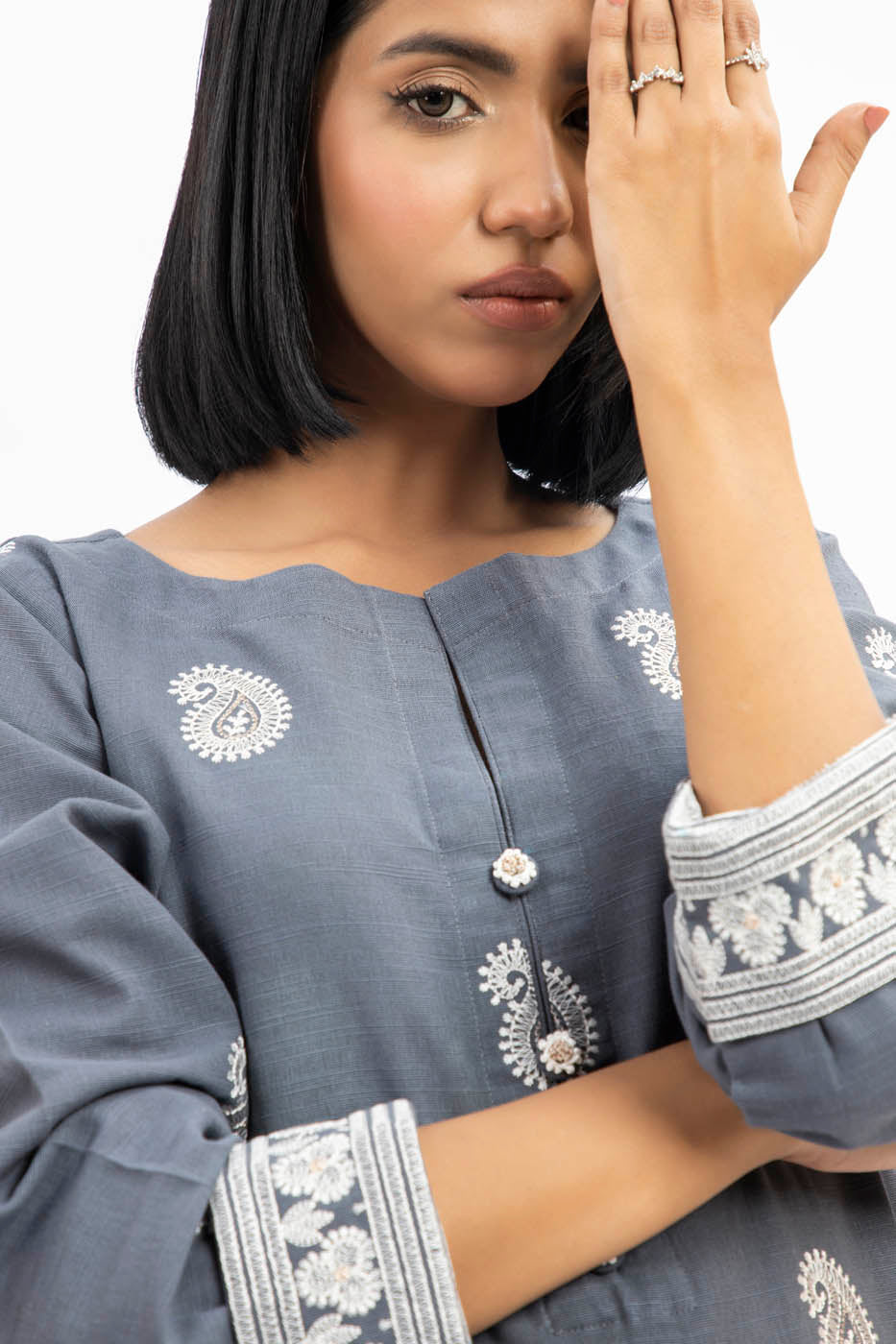2 Pc Embroidered Khaddar Outfit