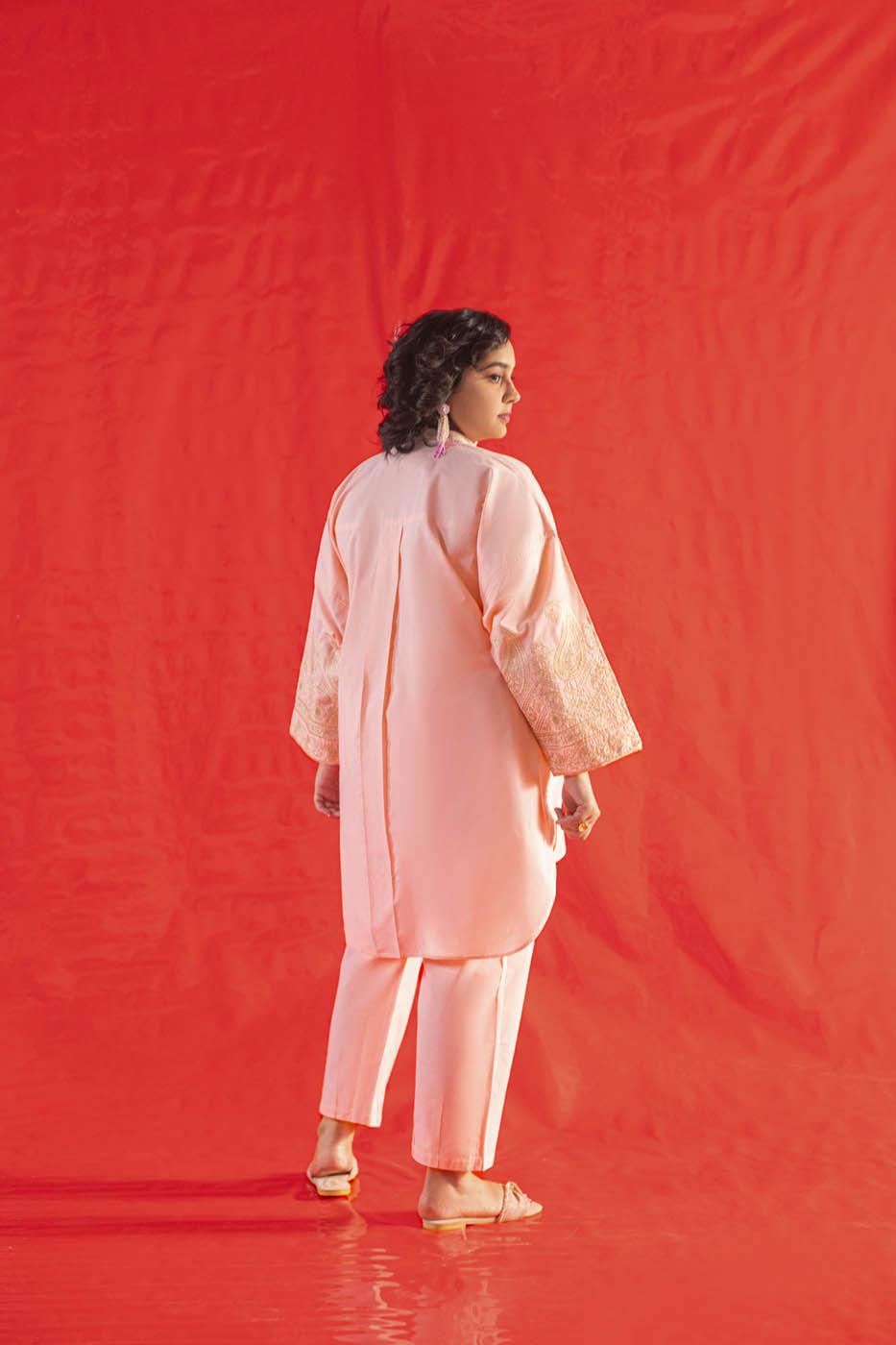 2 Pc Embroidered Karandi Outfit