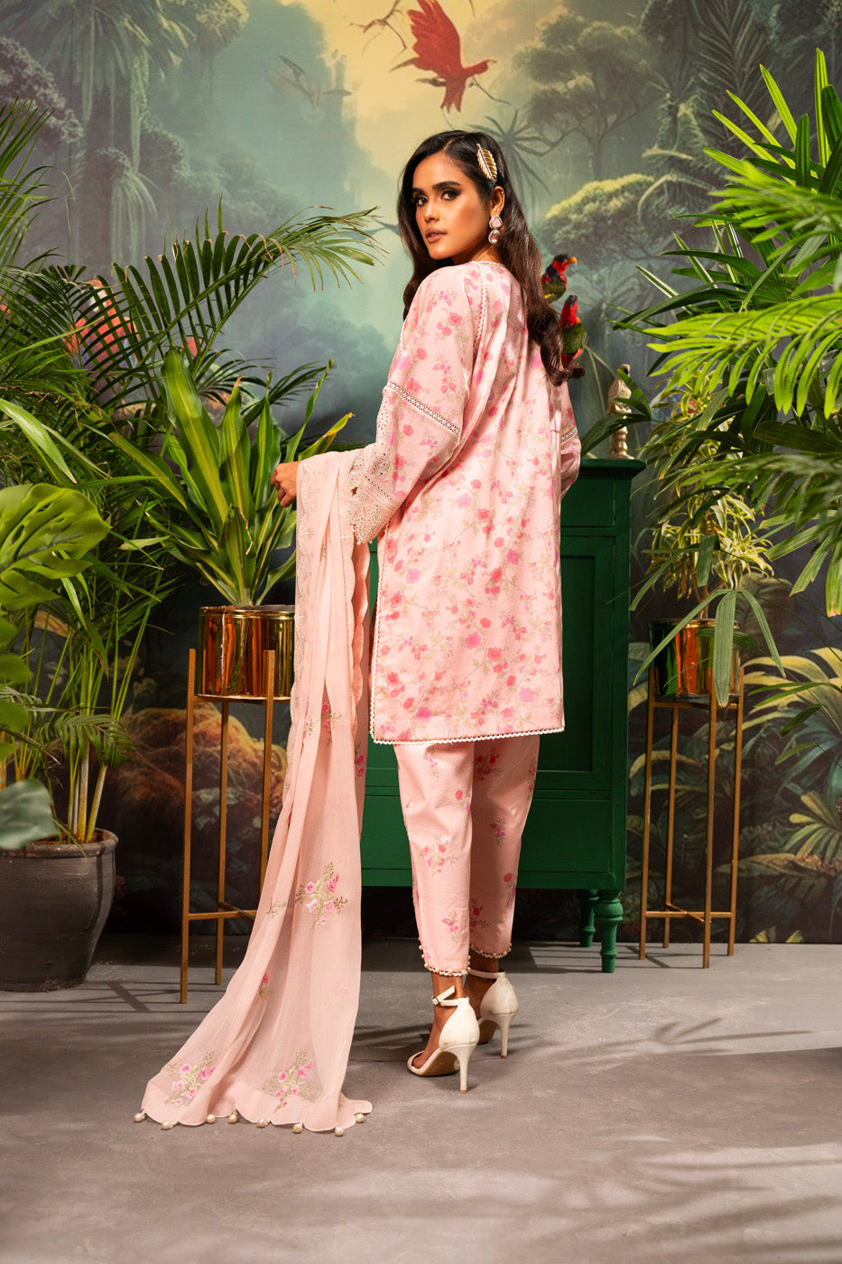 3 Pc Embroidered Lawn Suit With Chiffon Dupatta