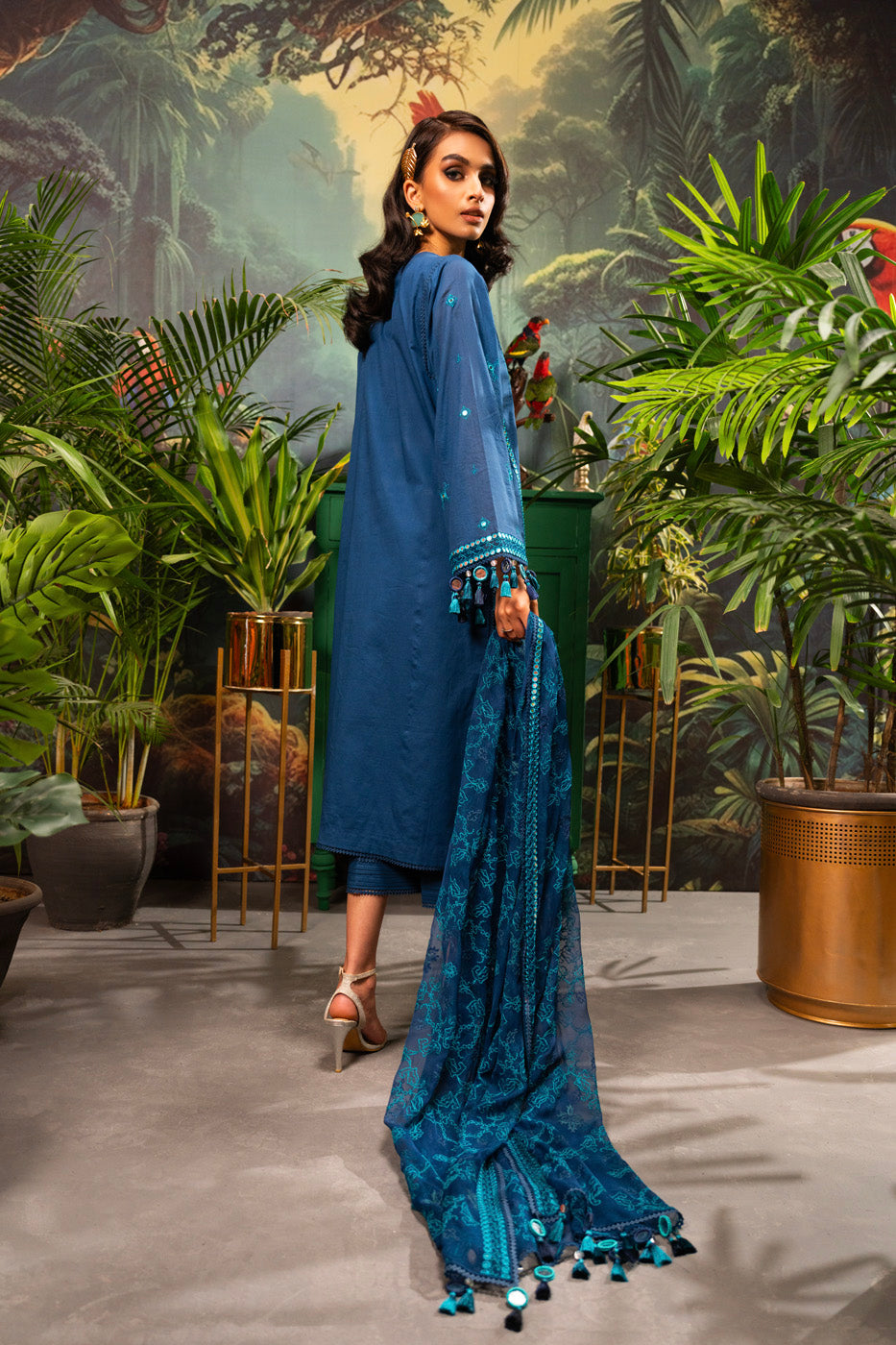 3 Pc Embroidered Lawn Suit With Chiffon Dupatta