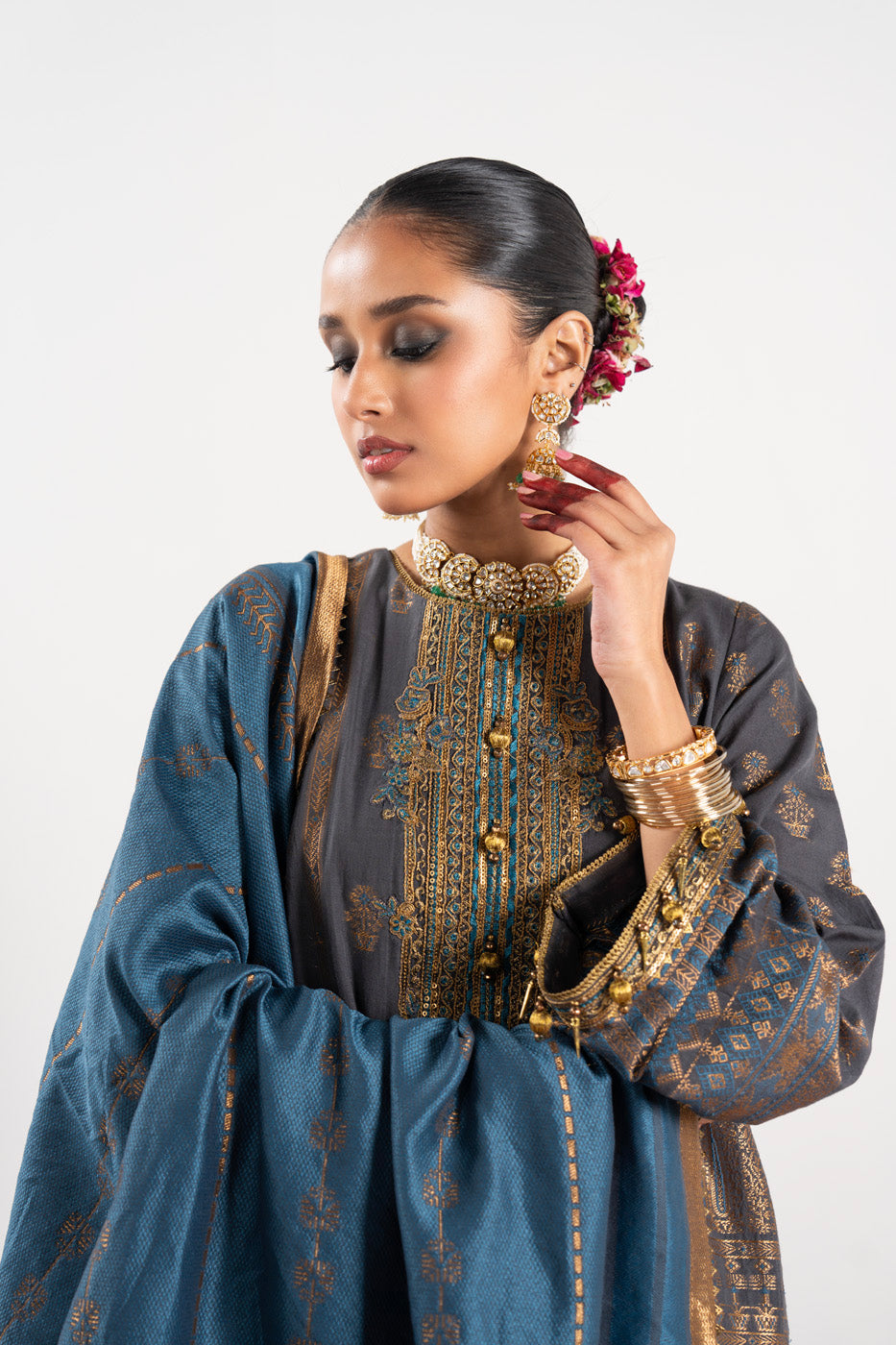 3 Pc Embroidered Jacquard Suit With Jacquard Dupatta