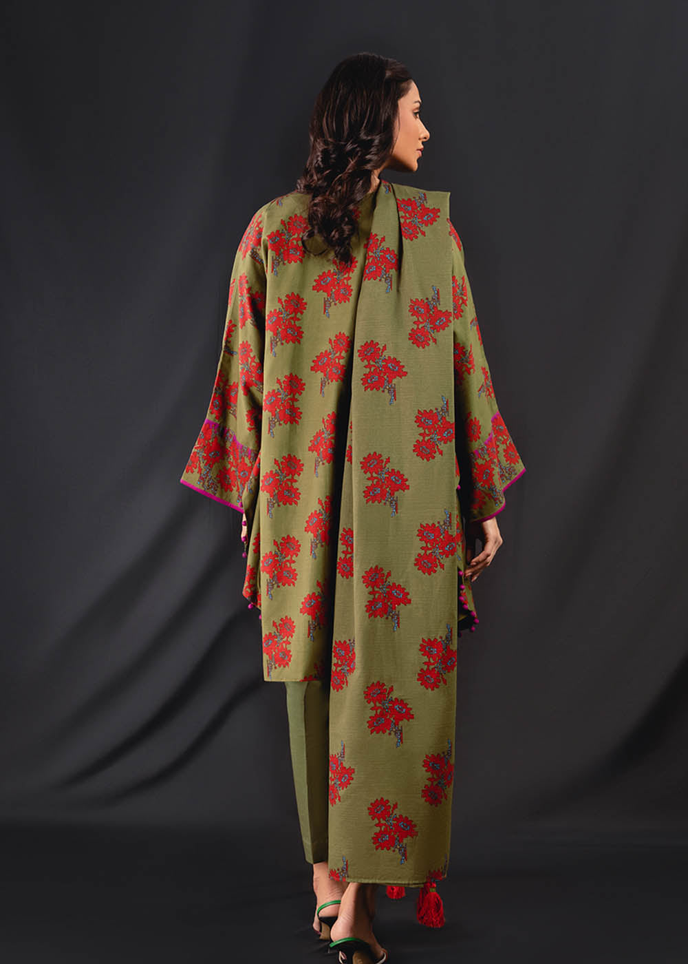 3 Pc Printed Khaddar Suit With Khaddar Dupatta