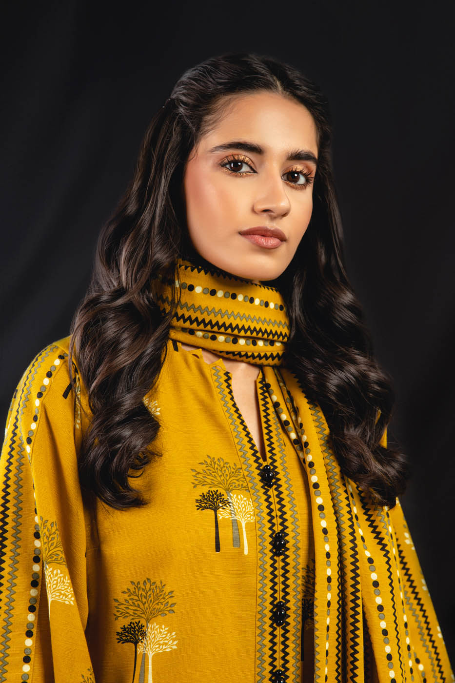 3 Pc Printed Khaddar Suit With Khaddar Dupatta