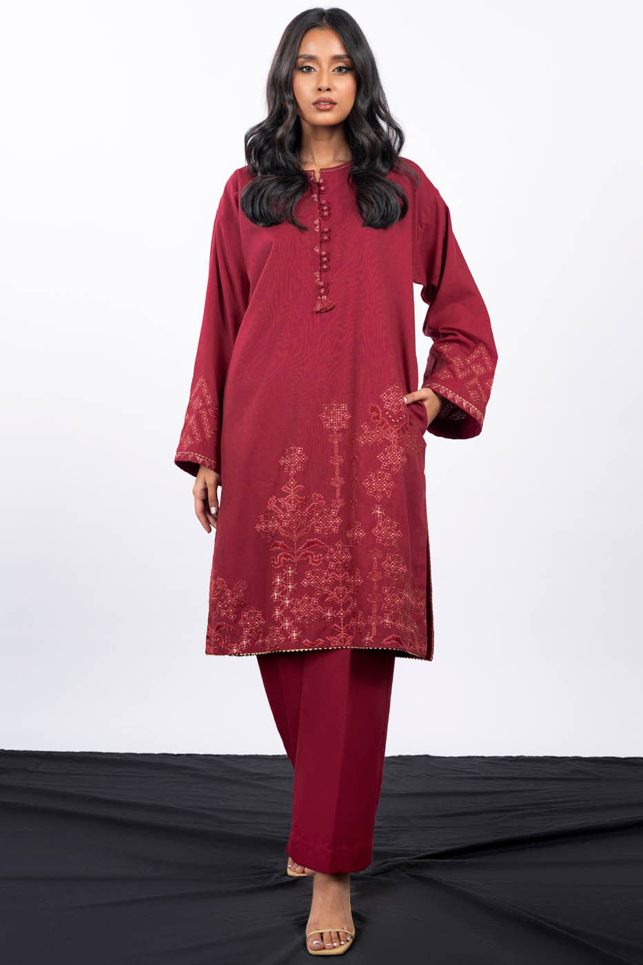 2 Pc Embroidered Neps Yarn Suit With Neps Yarn Trouser