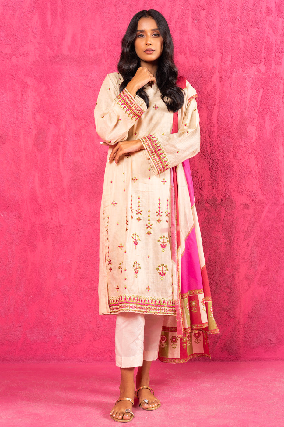 2 Pc Embroidered Slub Lawn Outfit