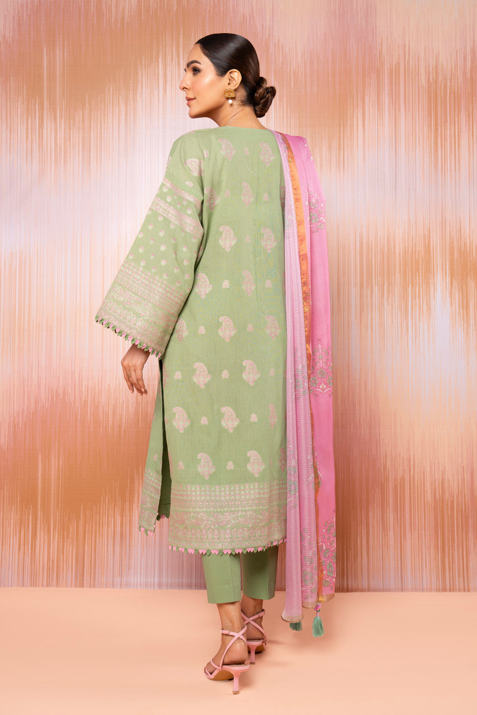 3 Pc Jacquard Suit With Zari Net Dupatta