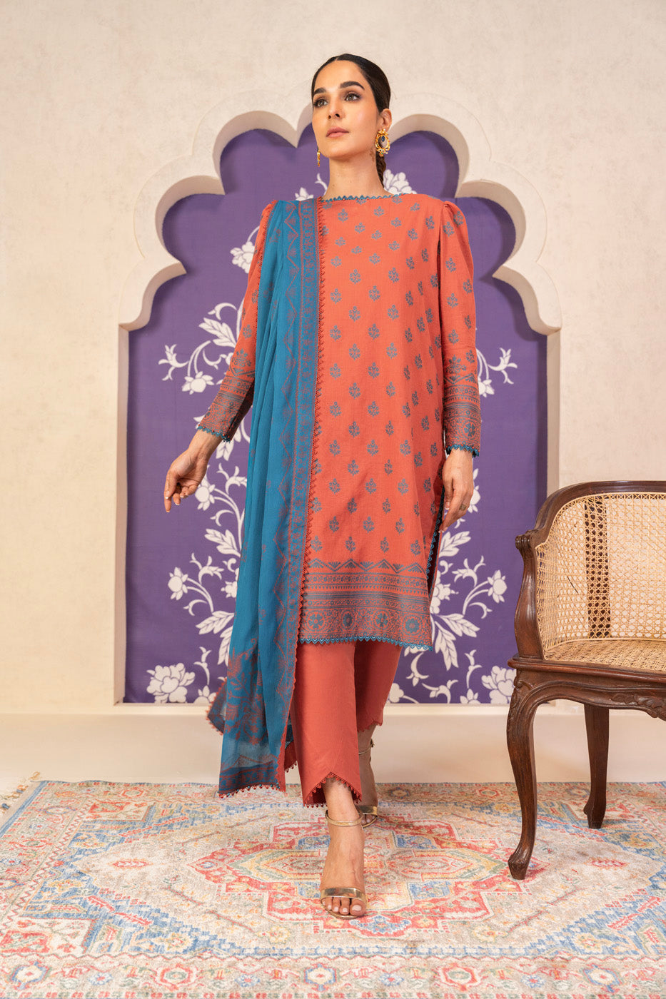 3 Pc Jacquard Suit With Chiffon Dupatta