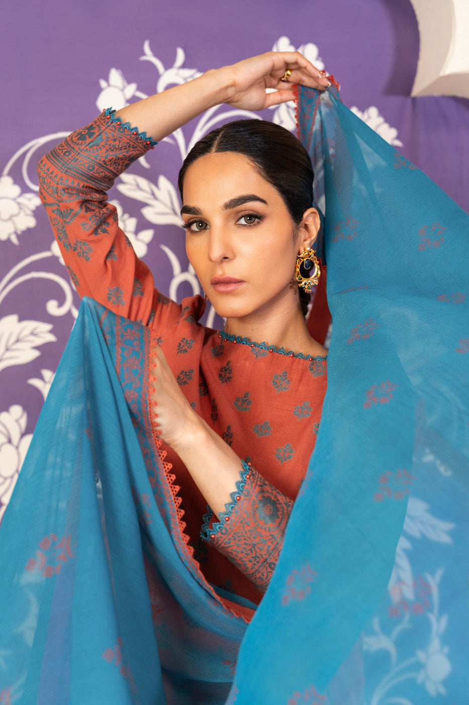 3 Pc Jacquard Suit With Chiffon Dupatta