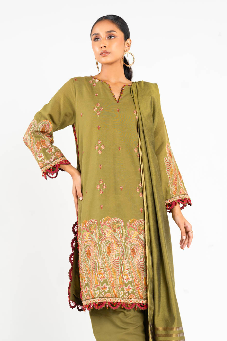 3 Pc Embroidered Khaddar Suit With Yarn Dyed Dupatta