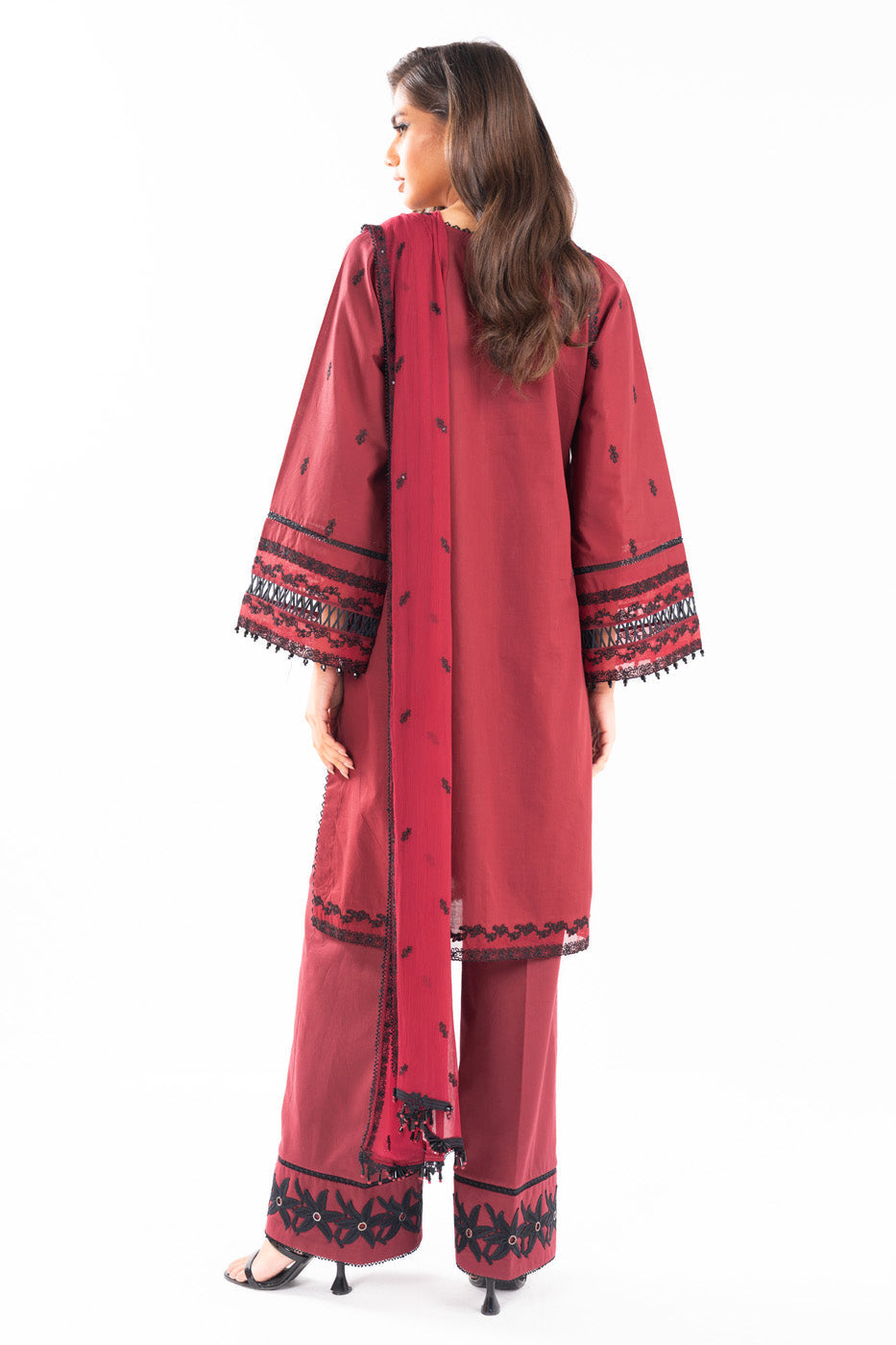 3 Pc Embroidered Lawn Suit With Chiffon Dupatta