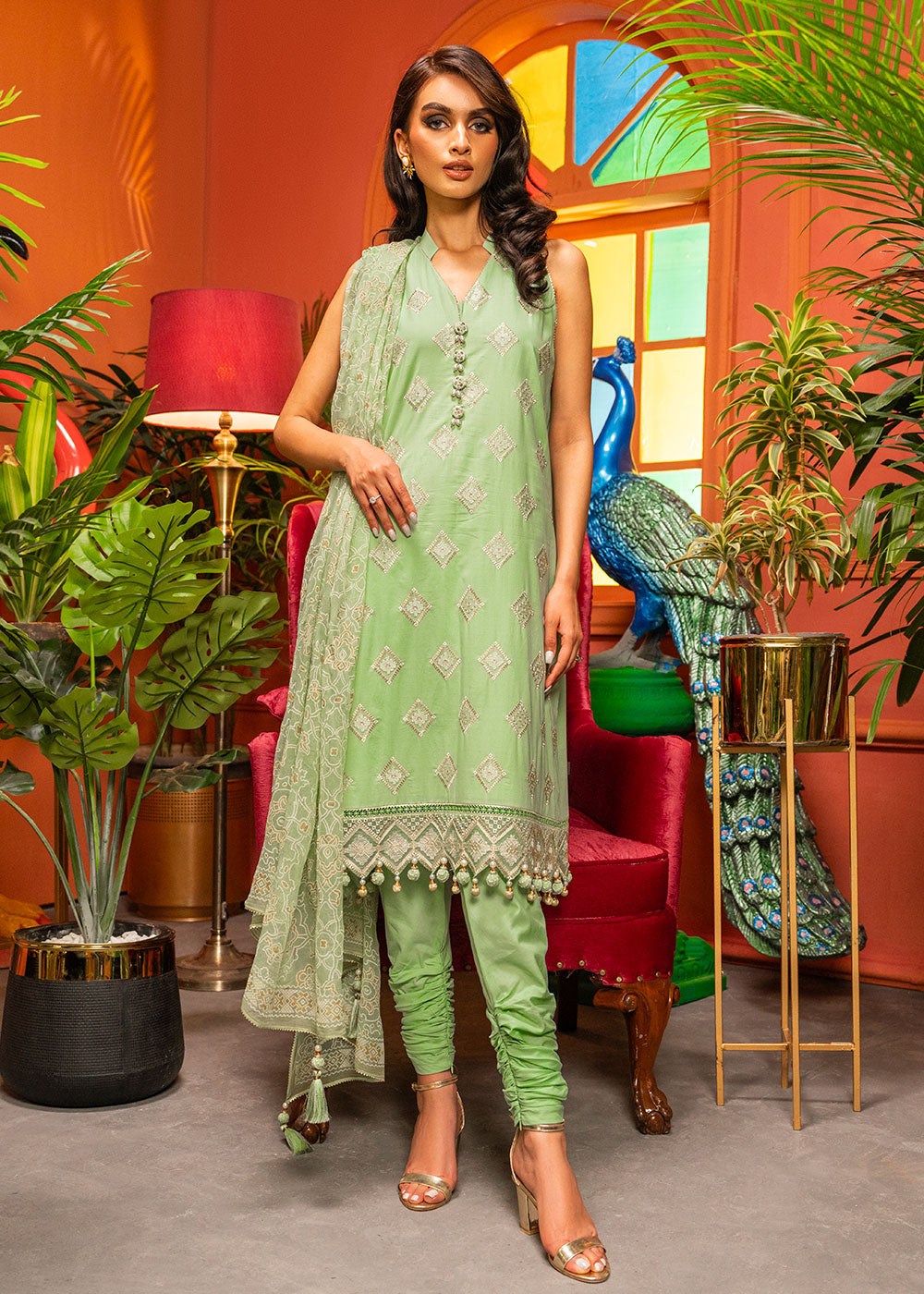 3 Pc Embroidered Lawn Suit With Poly Chiffon Dupatta