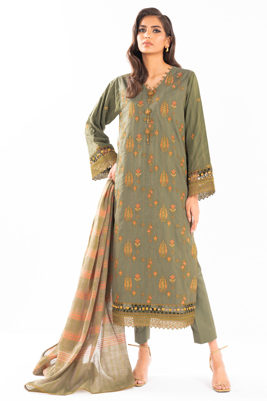 3 Pc Embroidered Lawn Suit With Yarn Dyed Dupatta