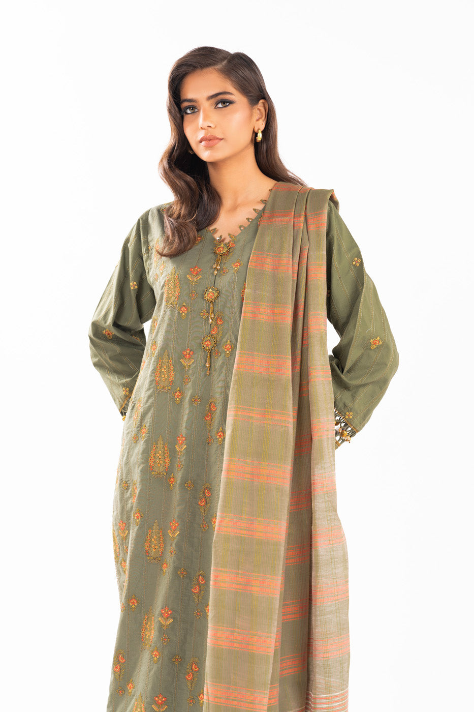 3 Pc Embroidered Lawn Suit With Yarn Dyed Dupatta