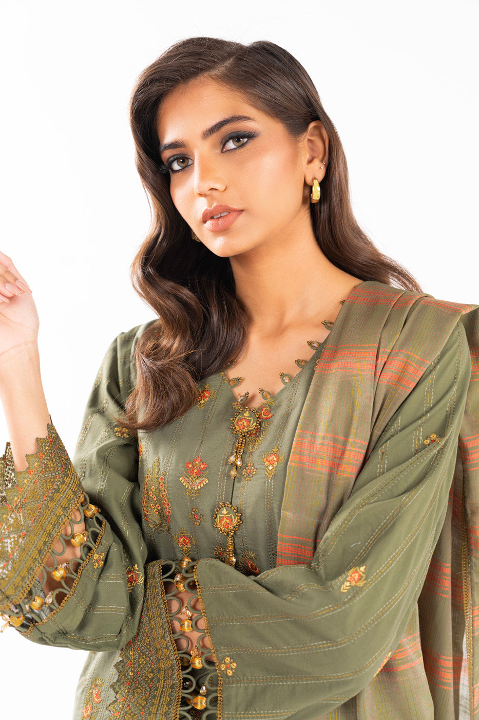 3 Pc Embroidered Lawn Suit With Yarn Dyed Dupatta