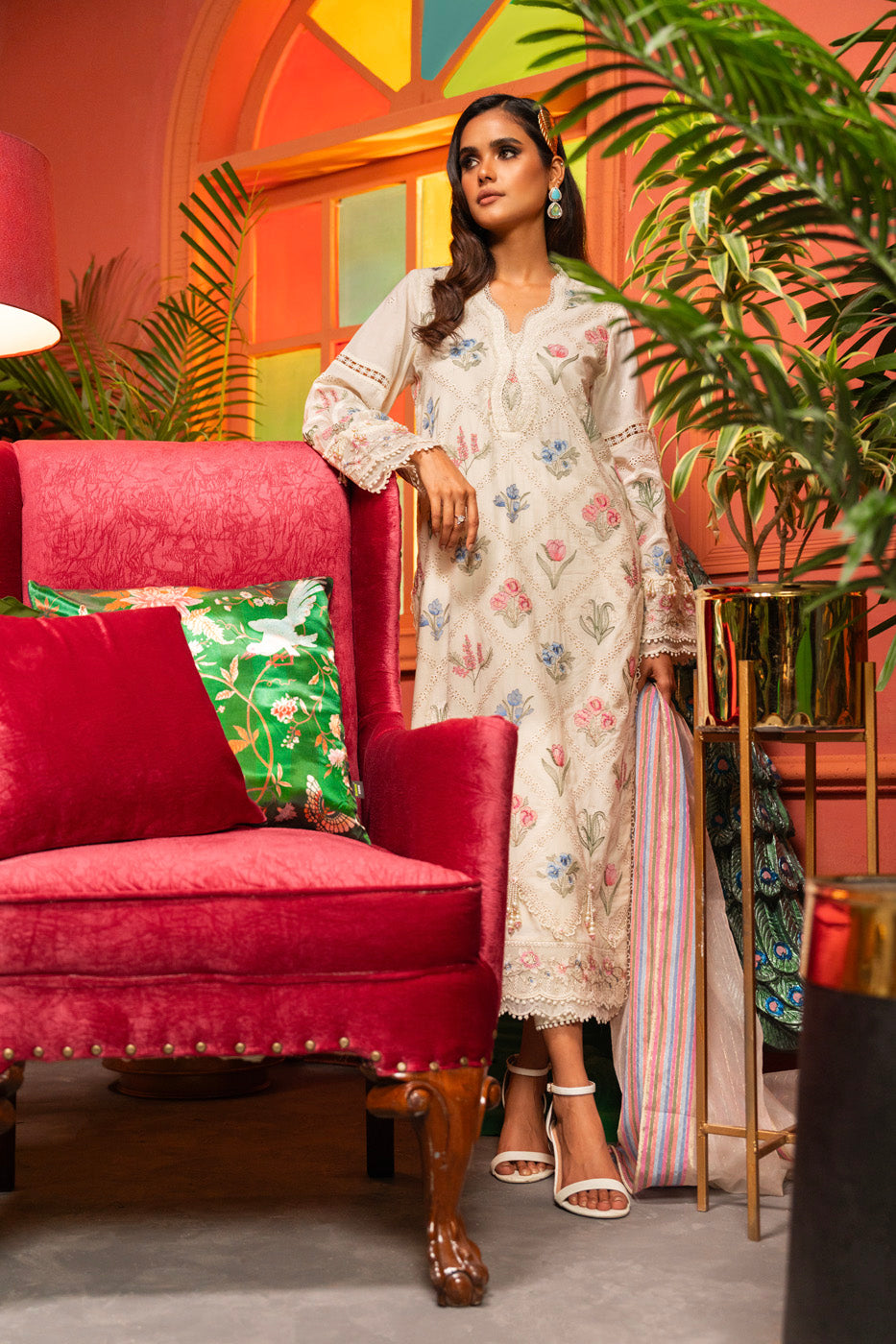 3 Pc Embroidered Lawn Suit With Yarn Dyed Dupatta