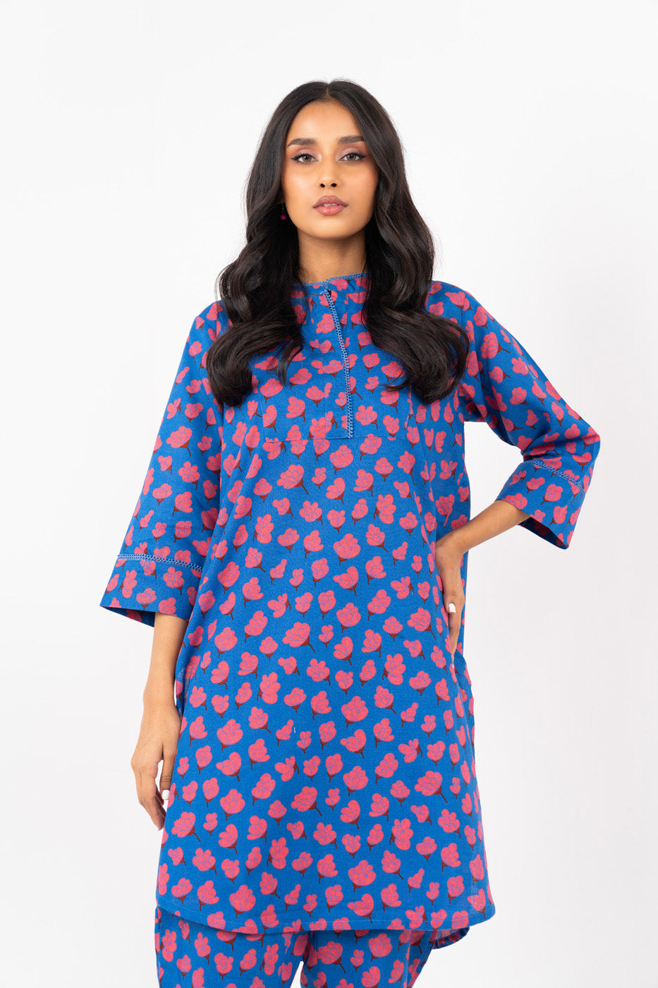 2 PC Printed Khaddar Outfit
