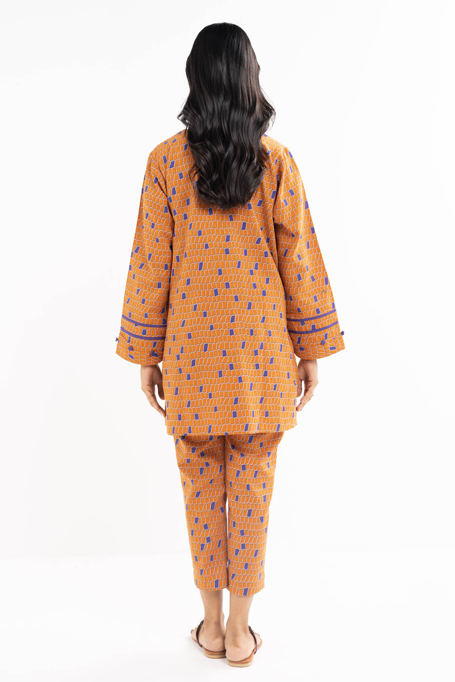 2 PC Printed Khaddar Outfit