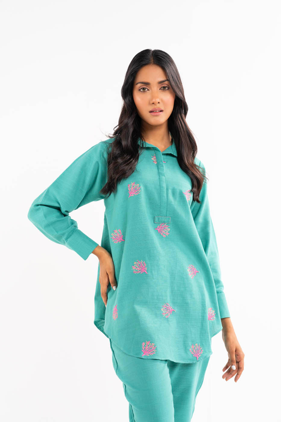 2 PC Embroidered Khaddar Outfit