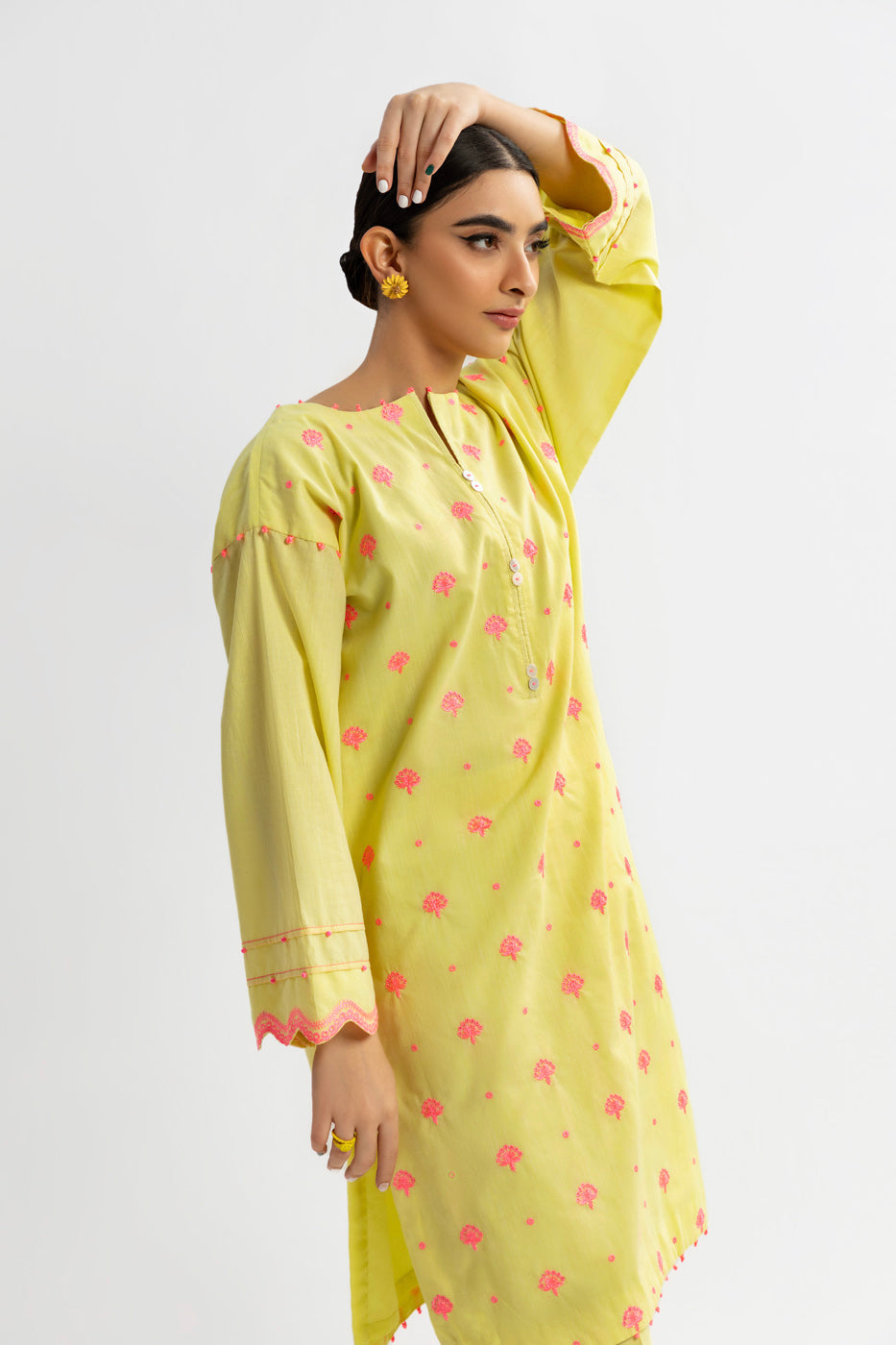 2 Pc Embroidered Chambre Suit With Chambre Trouser
