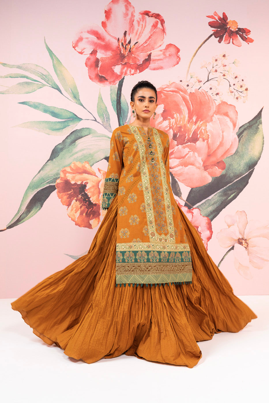 2 Pc Embroidered Cambric Suit With Cambric Trouser