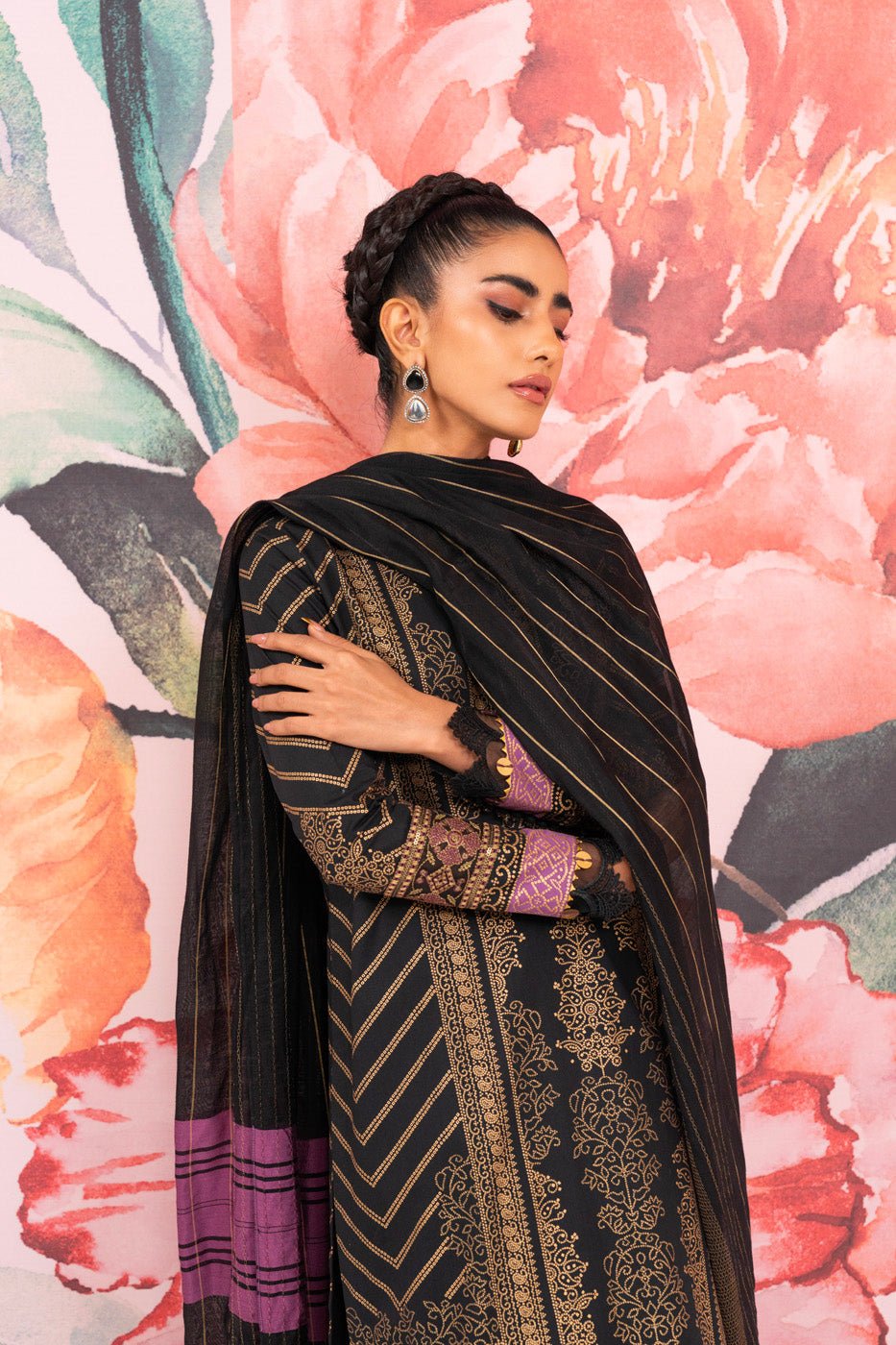 3 Pc Embroidered Cambric Suit With Yarn Dyed Dupatta