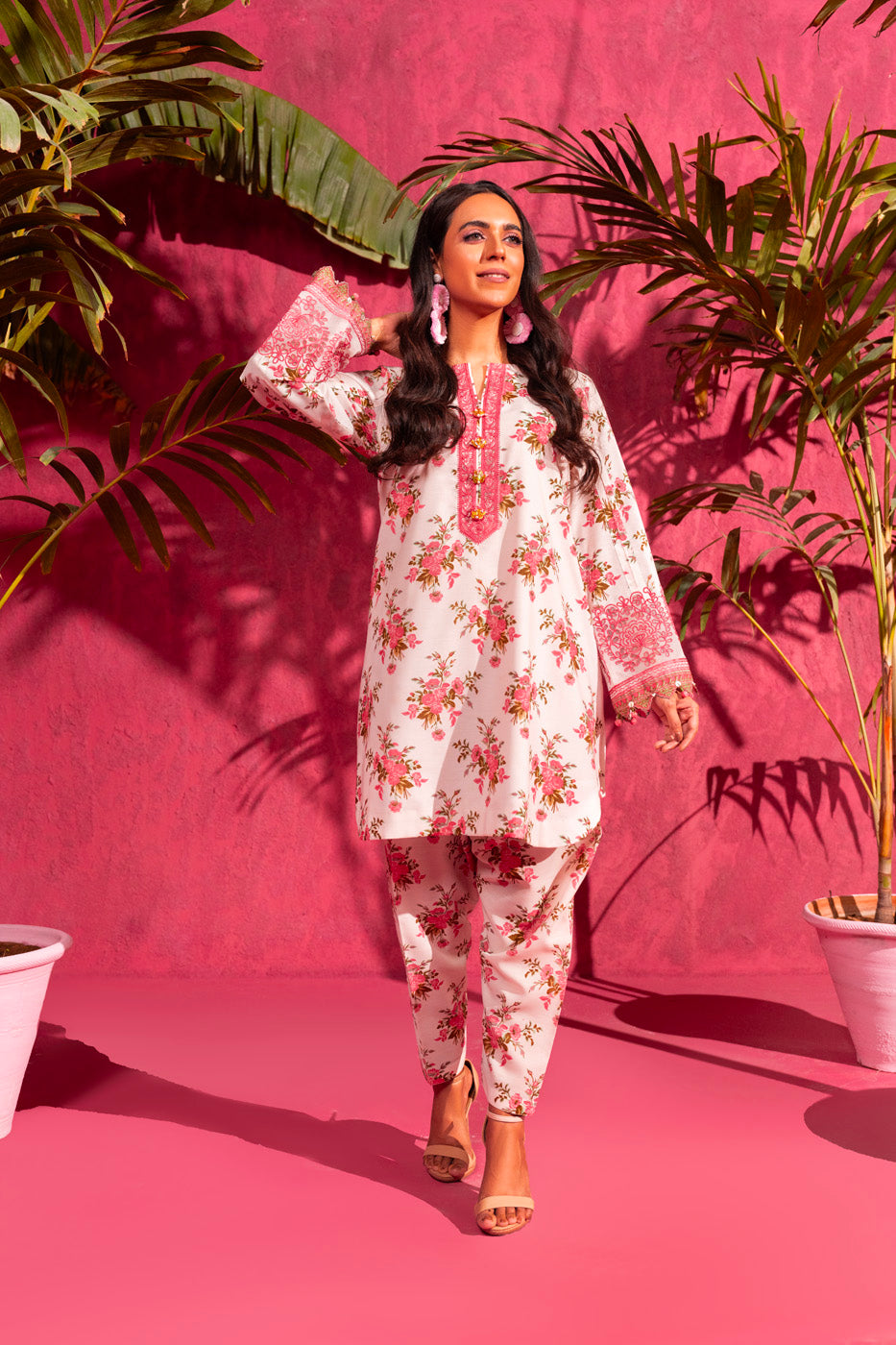 2 Pc Embroidered Poly Lawn Suit With Poly Lawn Trouser