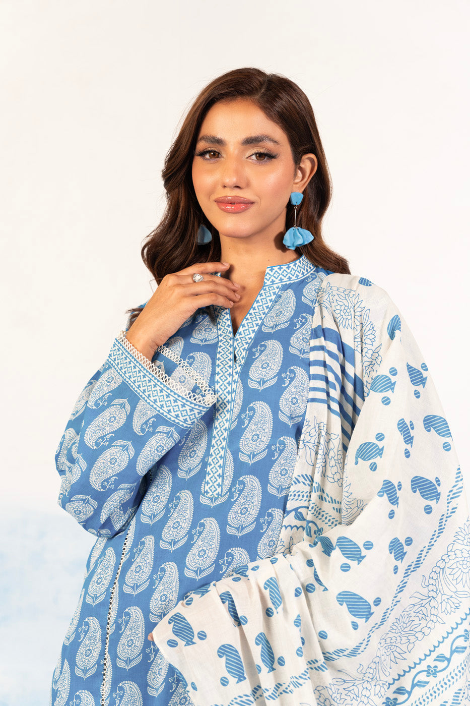 2 Pc Printed Silver Lawn Shirt With Lawn Dupatta