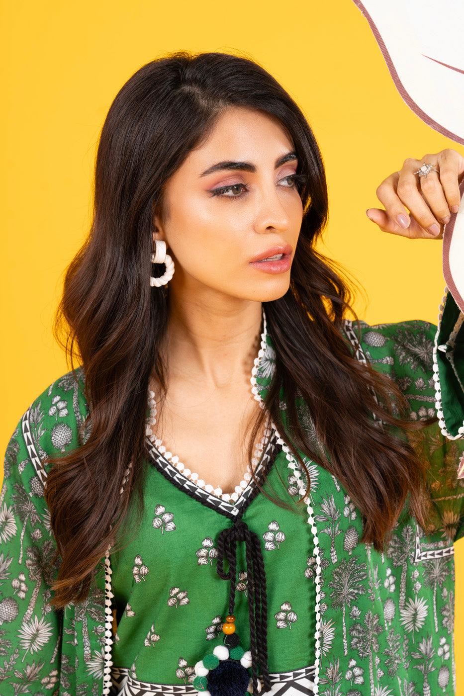 2 Pc Printed Lawn Shirt With Cambric Trouser