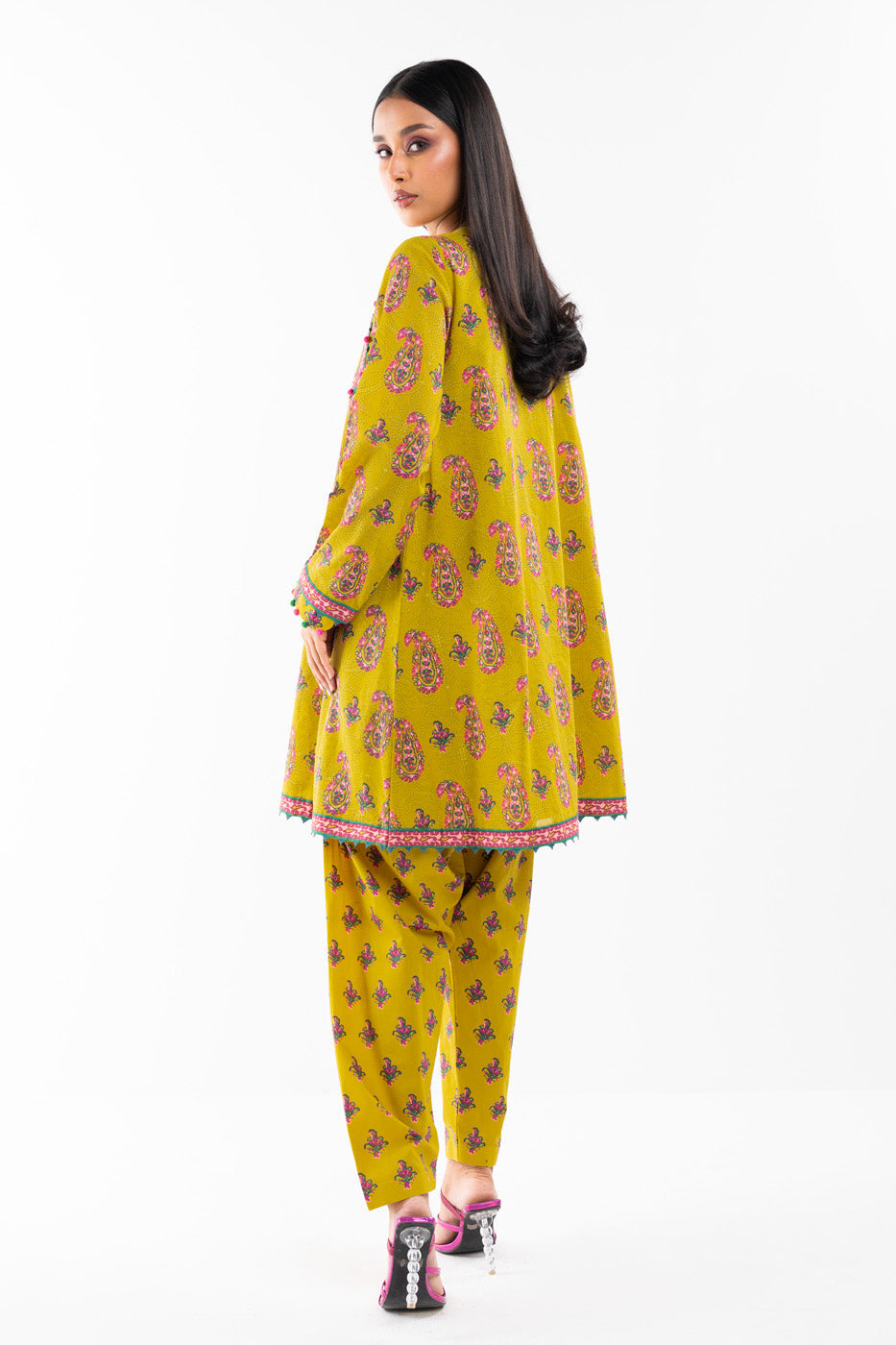 2 Pc Printed Lawn Shirt With Cambric Trouser