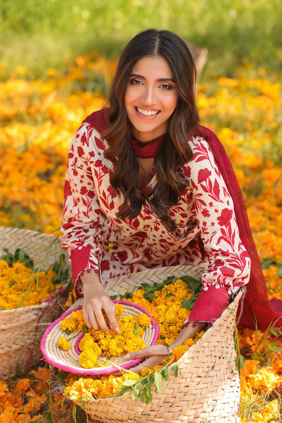3 Pc Printed Lawn Suit With Chiffon Dupatta