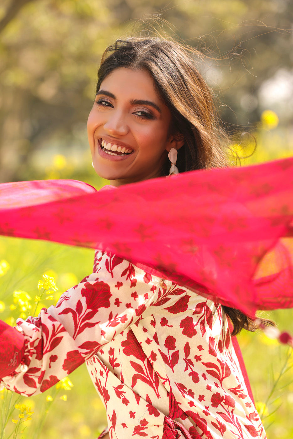 3 Pc Printed Lawn Suit With Chiffon Dupatta