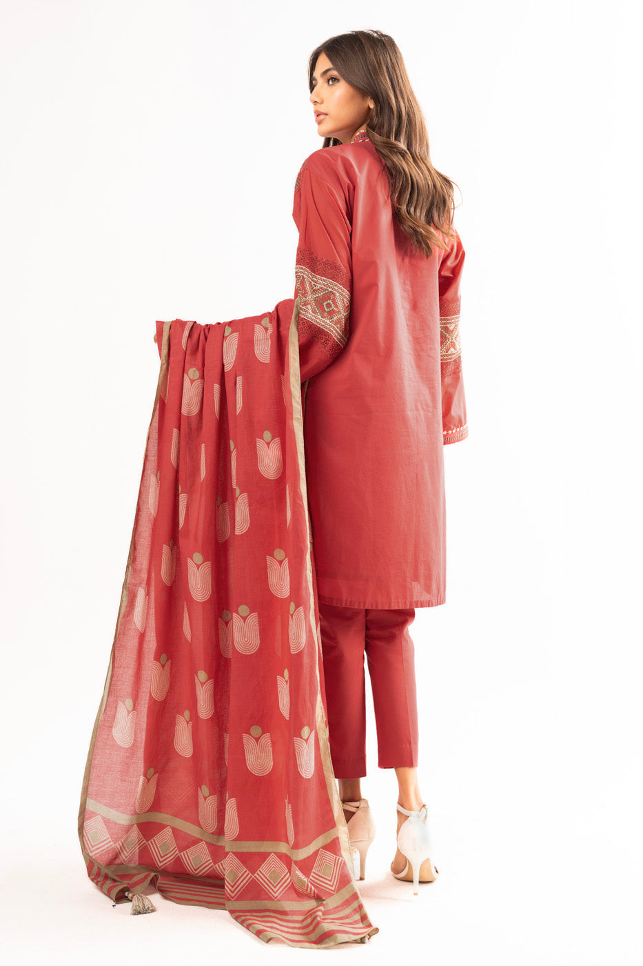 3 Pc Embroidered Two Way Slub Suit With Lawn Dupatta