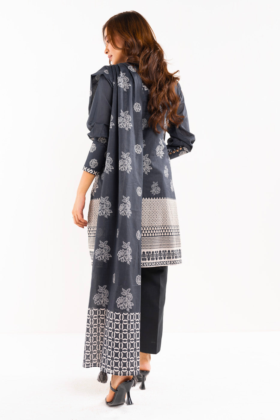 3 Pc Printed Lawn Suit With Lawn Dupatta