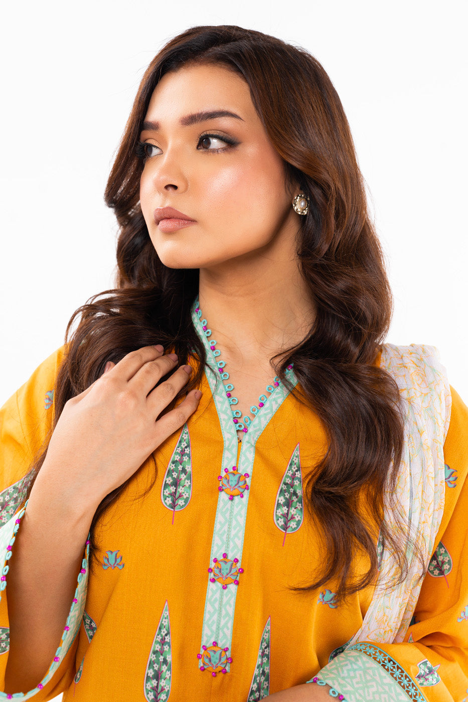 3 Pc Printed Lawn Suit With Chiffon Dupatta