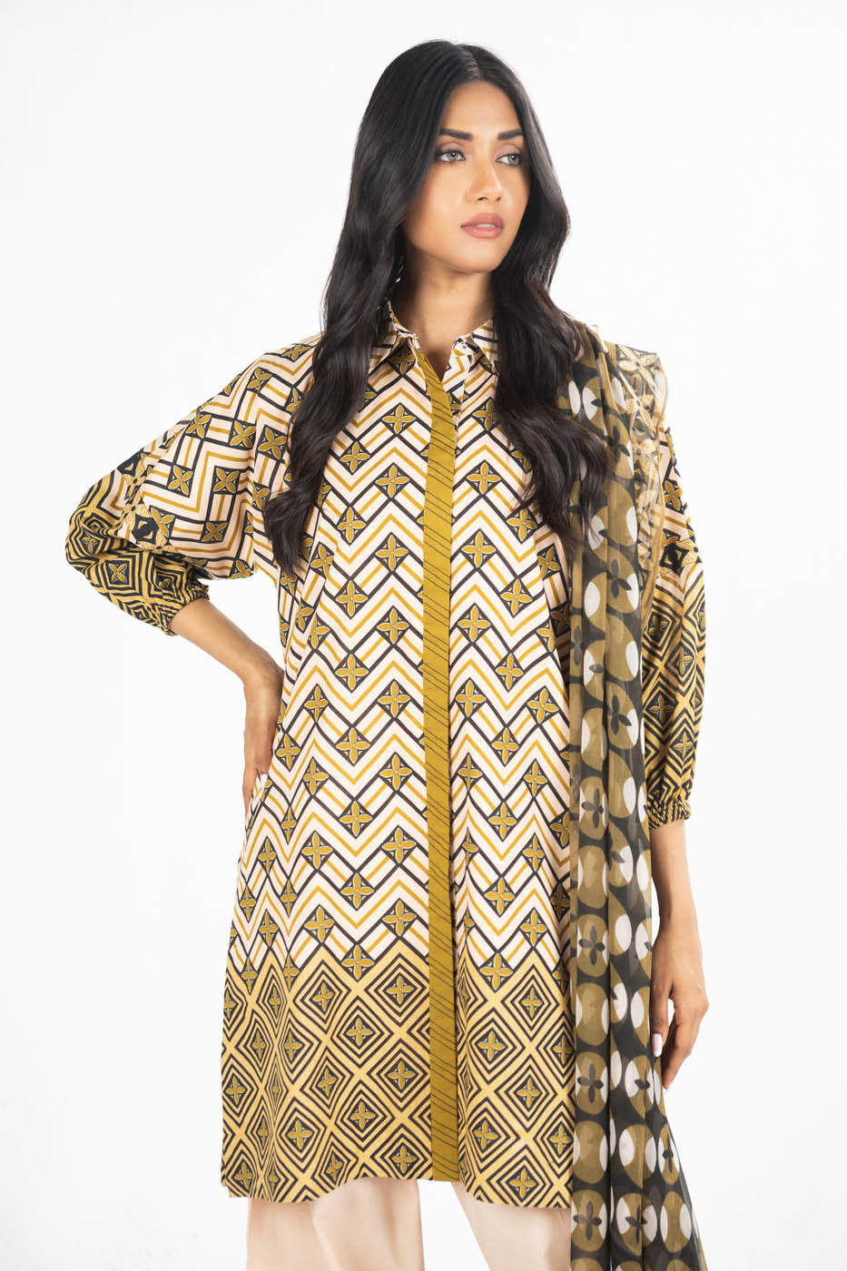 2 Pc Printed Lawn Suit With Chiffon Dupatta