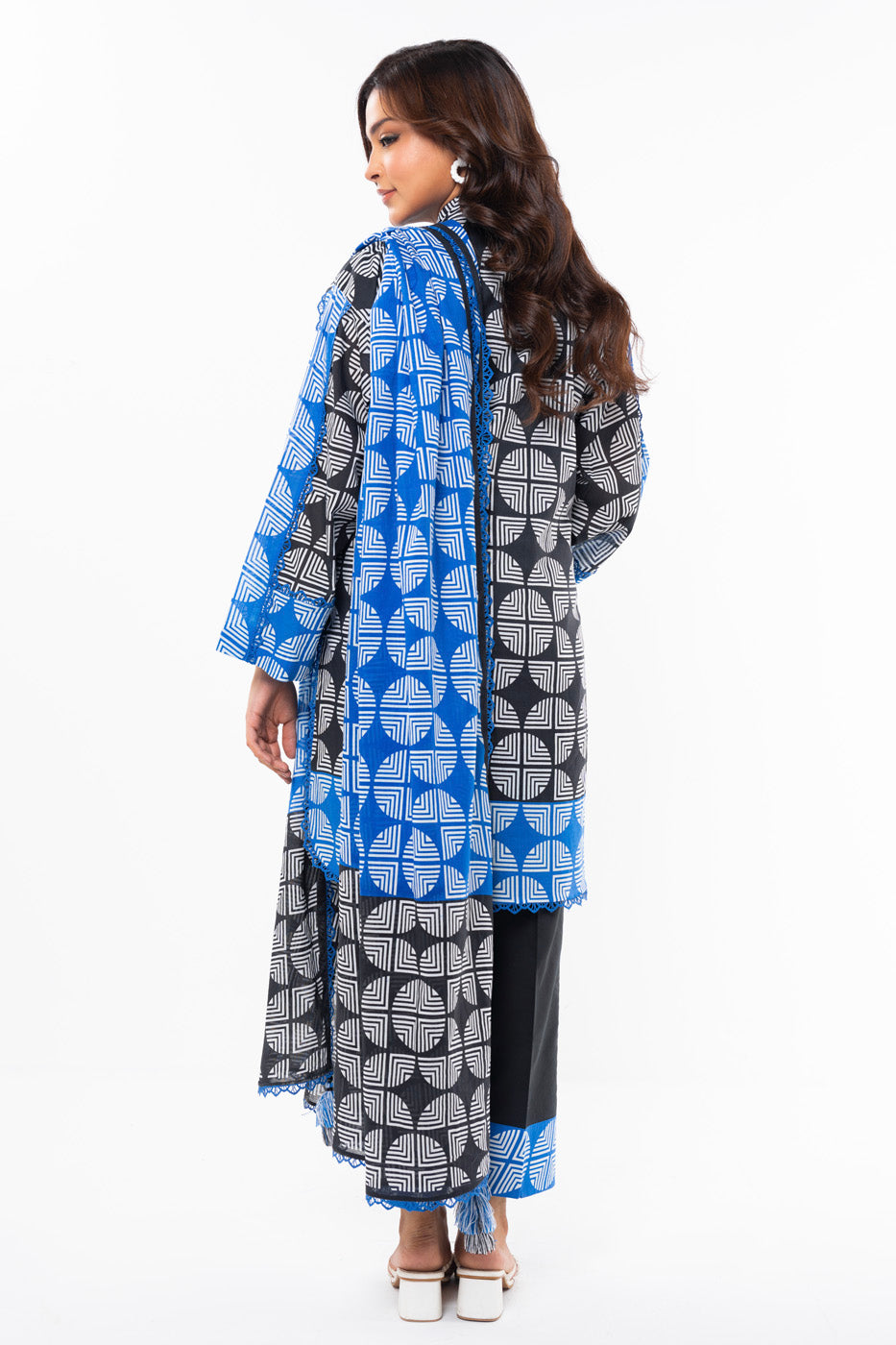2 Pc Printed Lawn Suit With Lawn Dupatta