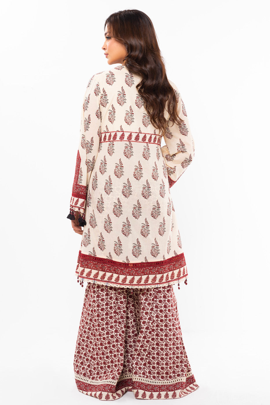 2 Pc Printed Lawn Suit With Cambric Trouser