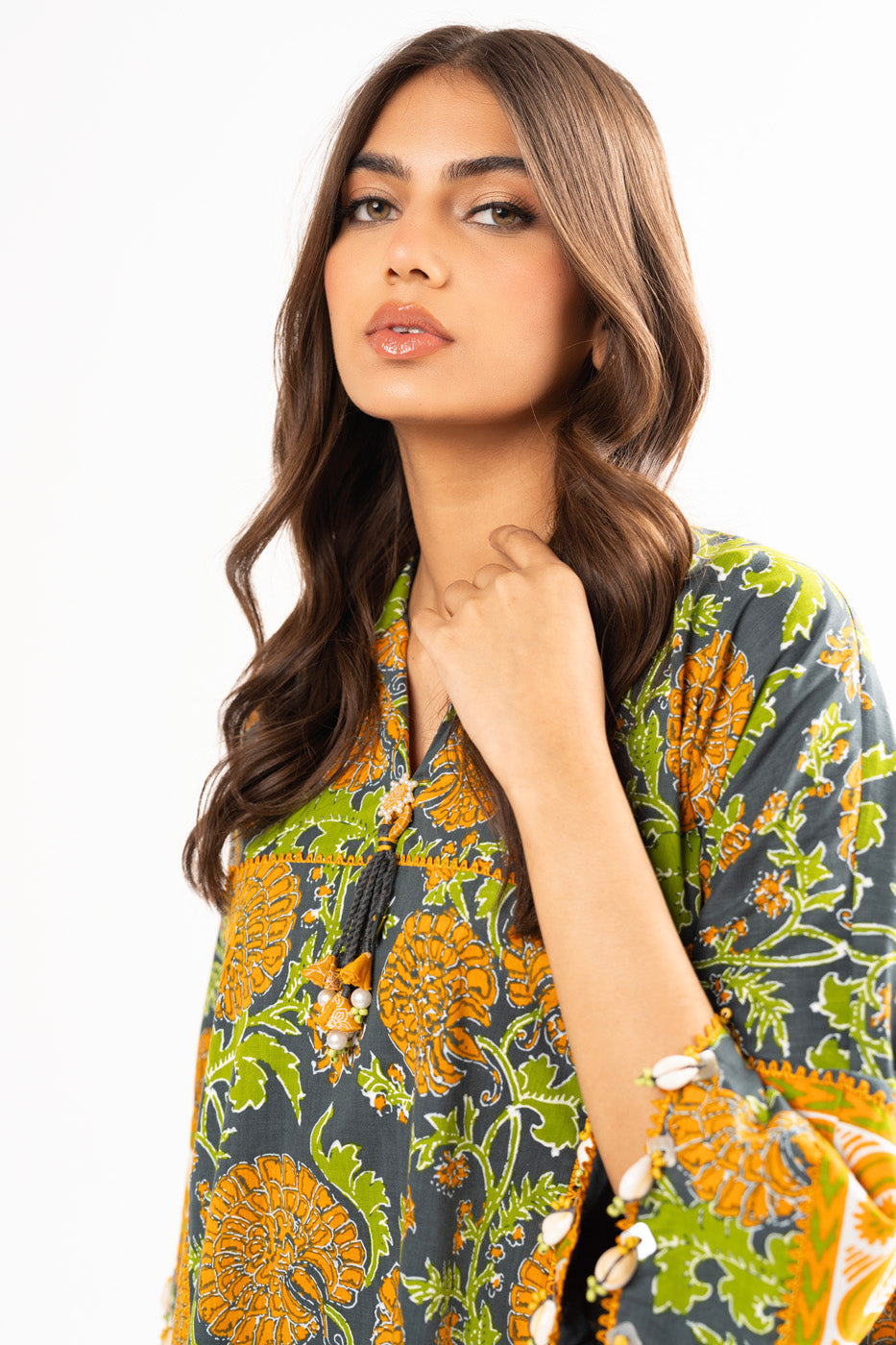 2 Pc Printed Lawn Suit With Cambric Trouser