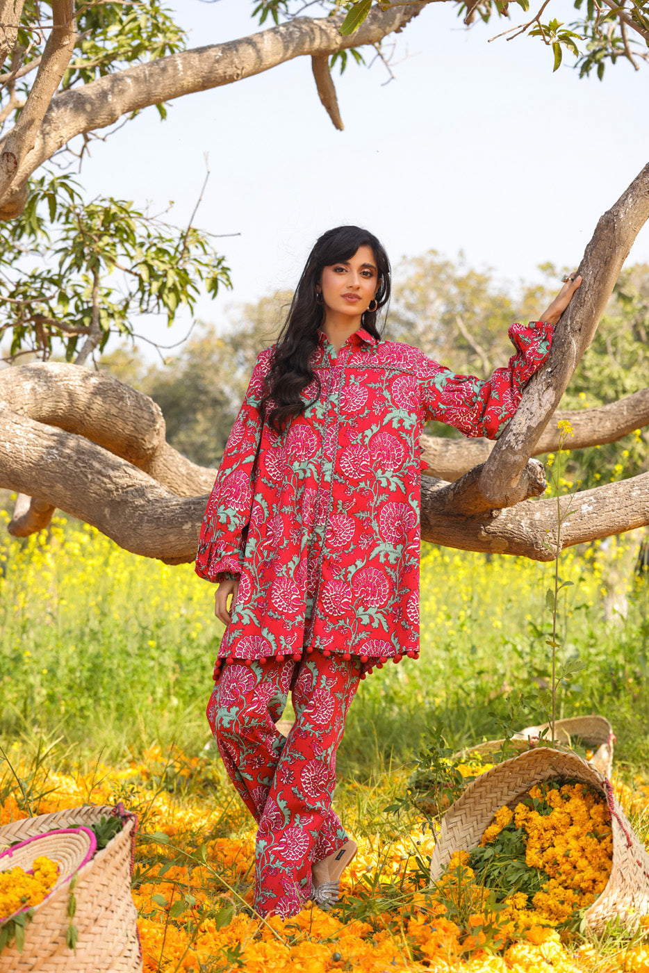 2 Pc Printed Lawn Suit With Cambric Trouser
