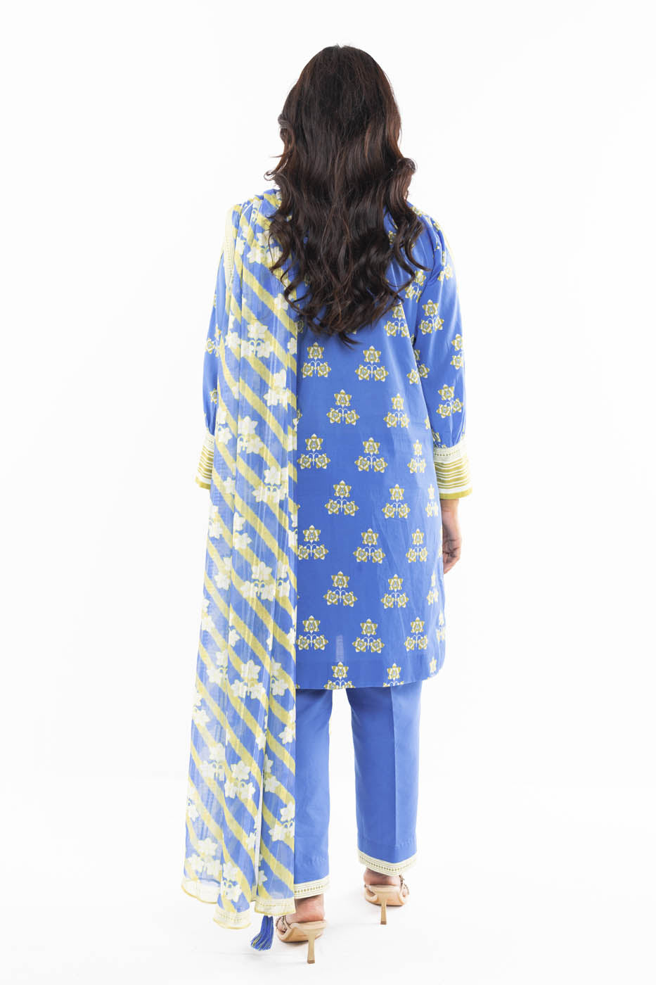 3 Pc Printed Lawn Suit With Zari stripes Dupatta