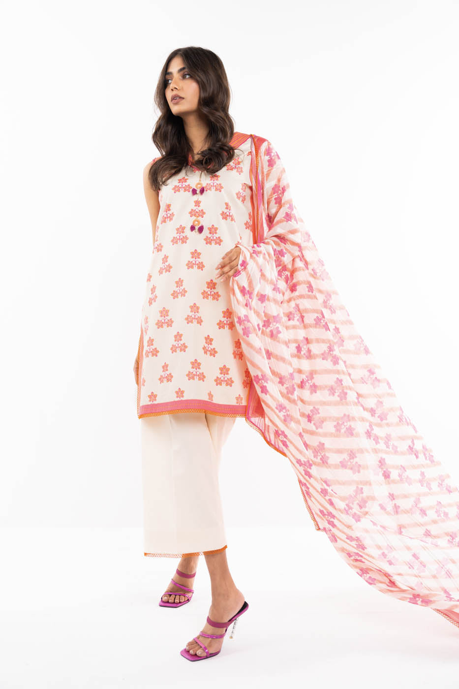 3 Pc Printed Lawn Suit With Zari stripes Dupatta